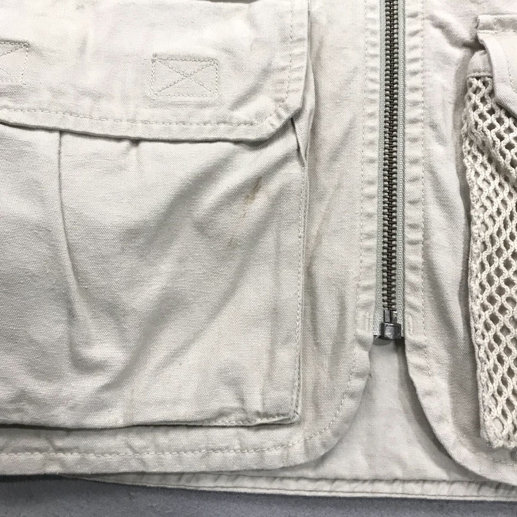 Eddie Bauer VINTAGE Eddie Bauer Vest Mens Large Beige Cotton Safari Hunting 90s Clothing Accessories Pockets Bomber Jacket Casual Travel Size US L / EU 52-54 / 3 - 4 Thumbnail