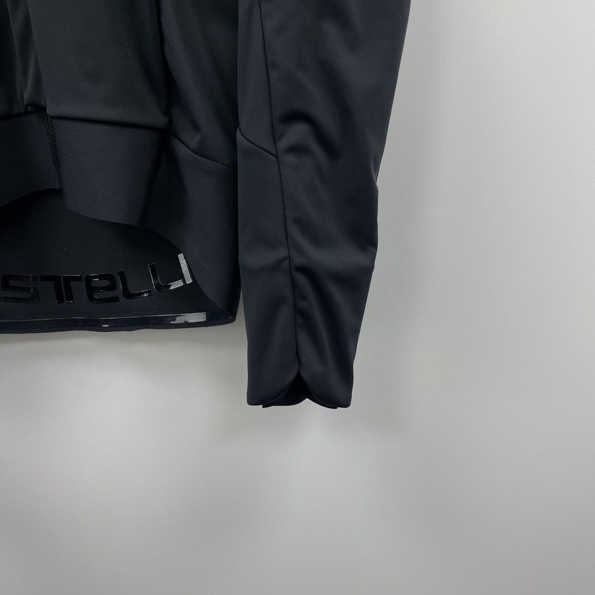 Bicycle Castelli Alpha RoS 2 Rosso Corsa Gore-Tex Infinium Jacket Size US L / EU 52-54 / 3 - 4 Thumbnail