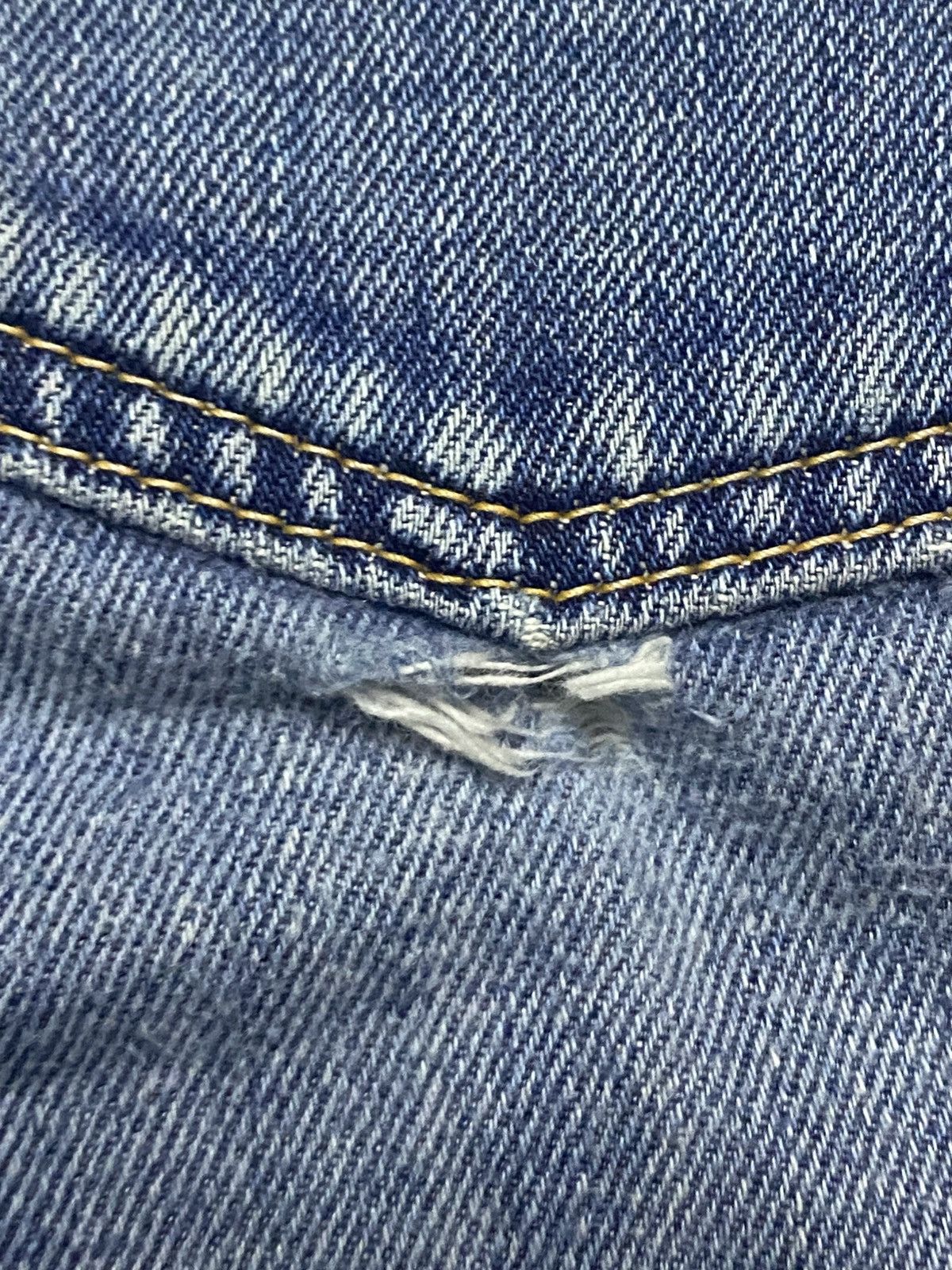 Levi's Vintage Levis 502 Blue Faded Wash Distressed Loose Jeans Size US 31 - 13 Thumbnail