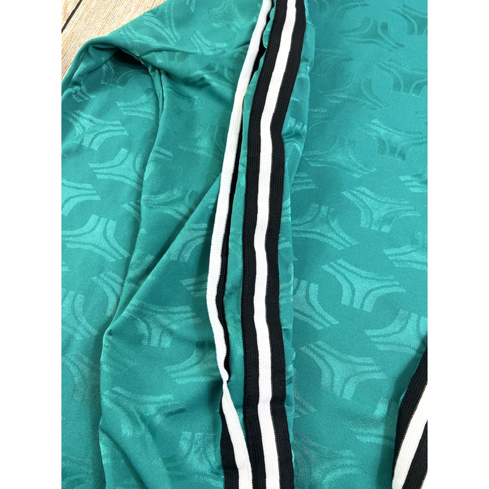 Adidas VINTAGE Adidas Originals Collared Dive Soccer Jersey Longsleeve Padded Size M Green Men Size US M / EU 48-50 / 2 - 7 Thumbnail