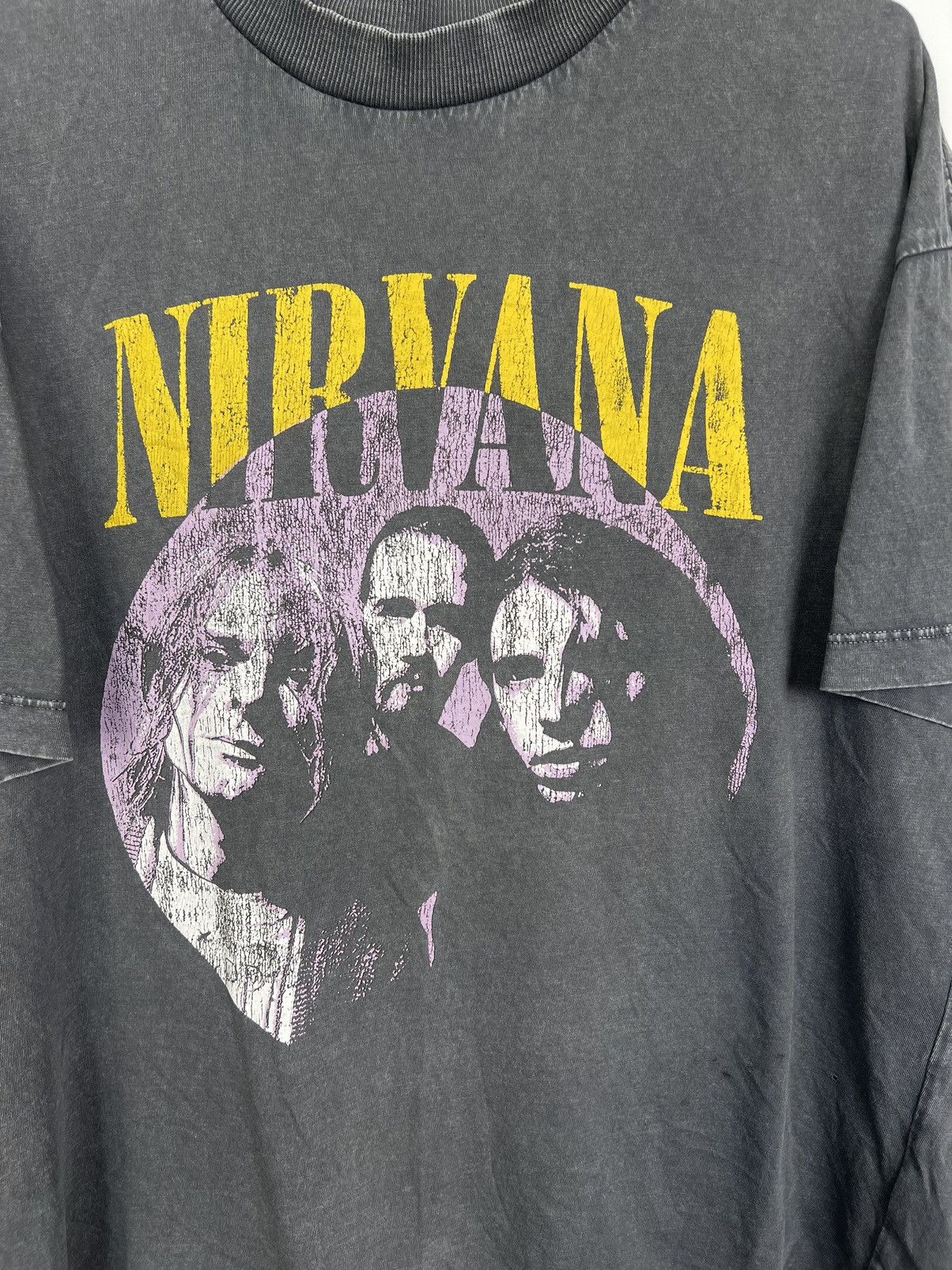 Band Tees × Nirvana Tshirt Nirvana vintage y2k factory cracks Size US M / EU 48-50 / 2 - 2 Thumbnail