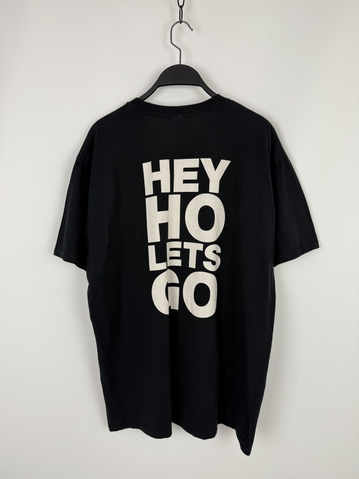 Band Tees 2013 Ramones Band Logo Hey Ho Lets Go Graphic T-Shirt Size US XL / EU 56 / 4 - 5 Thumbnail