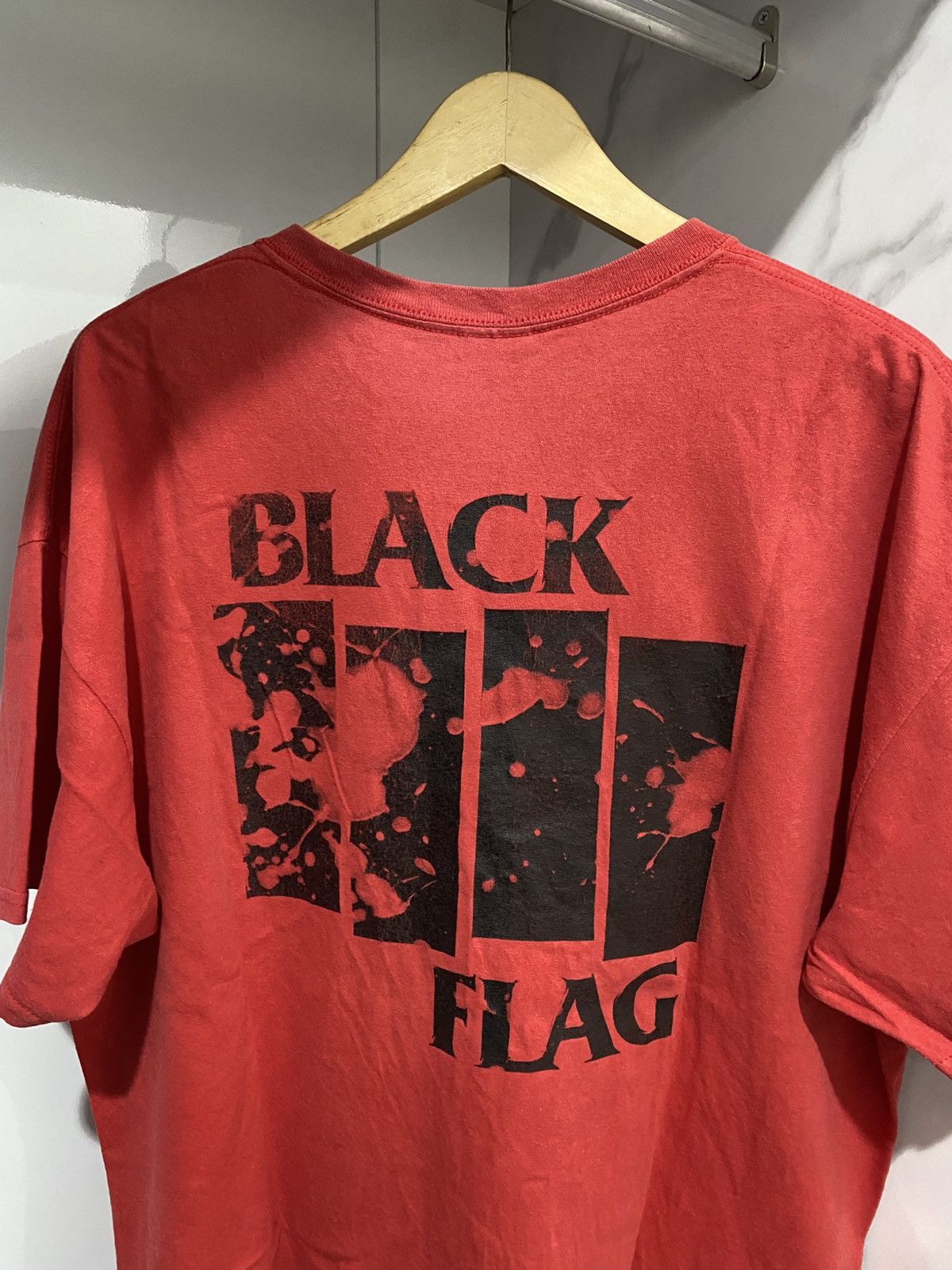 Band Tees 💸BINDINGOFFER💸Black Flag Vintage 2000s Size US XL / EU 56 / 4 - 4 Thumbnail