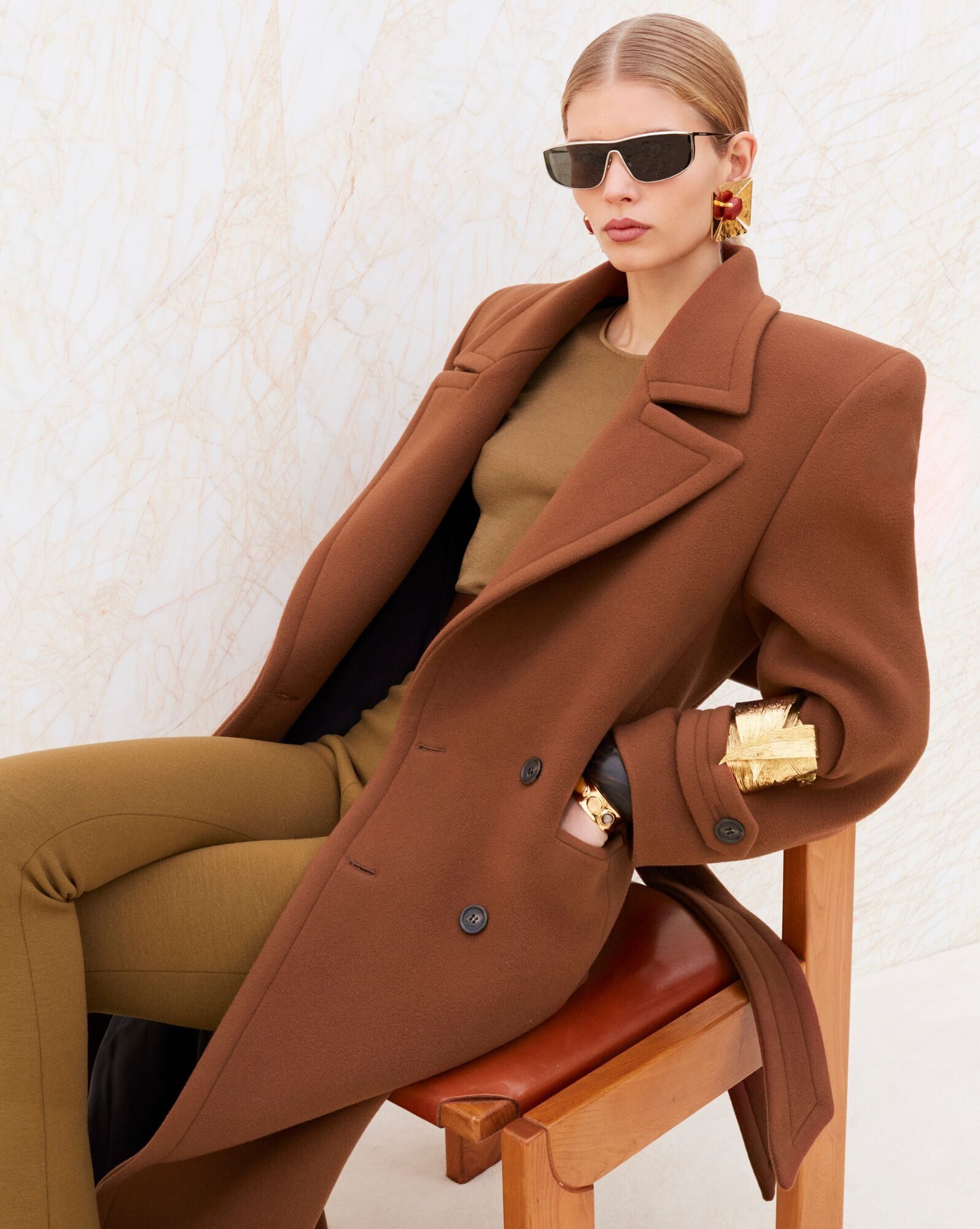 Saint Laurent Paris o1s1wg110425 735702 Cropped Top in Ribbed Knit Sweater Camel Size US L / EU 52-54 / 3 - 2 Thumbnail