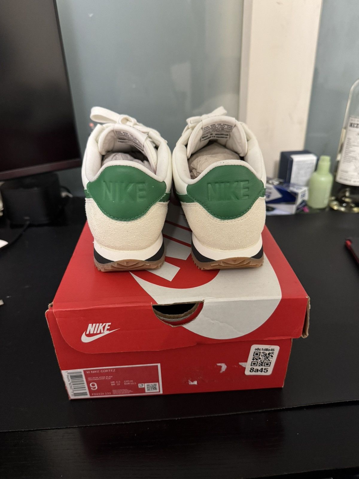 Nike Wmns Cortez Aloe Verde Size US 9 / IT 39 - 4 Thumbnail