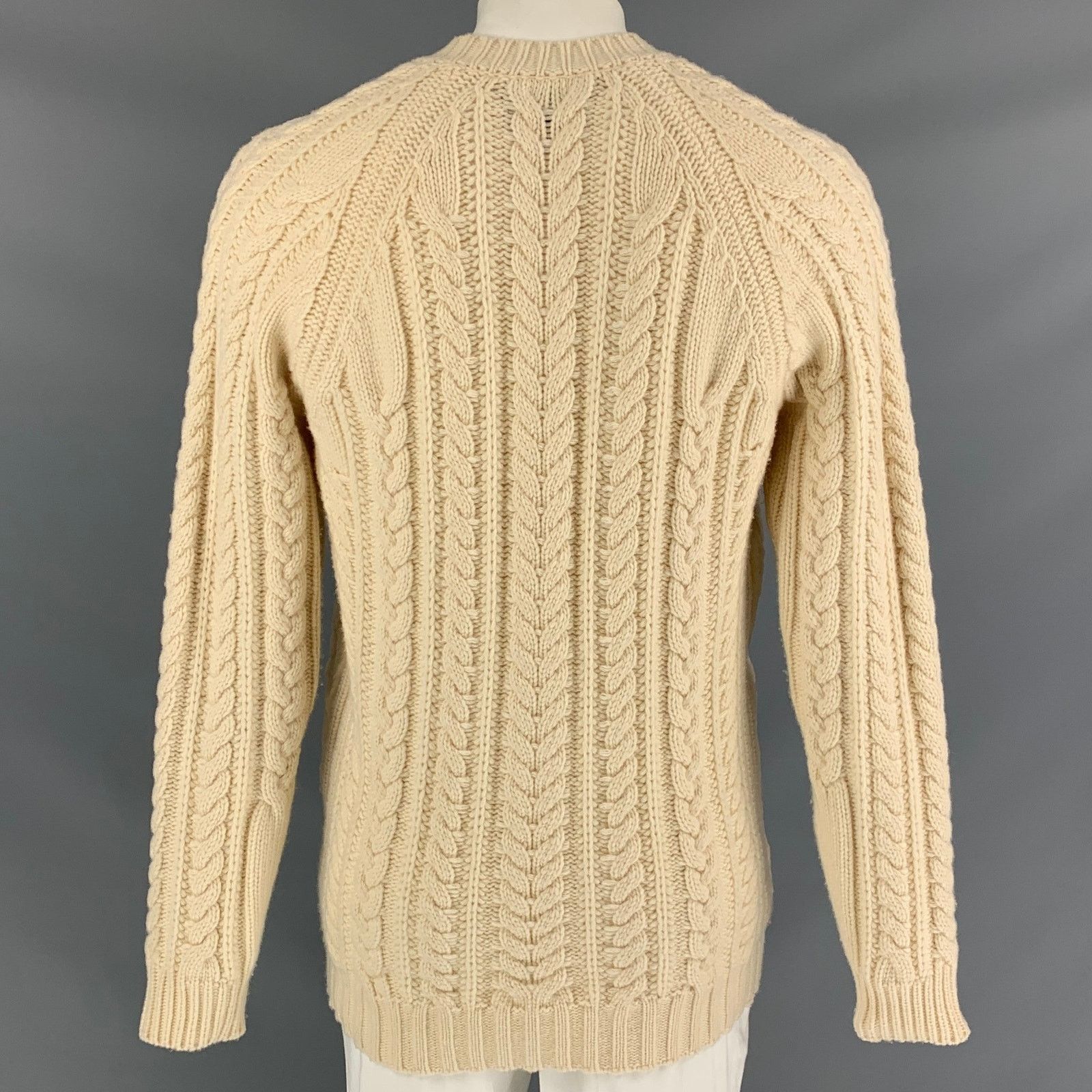 Burberry Prorsum XL Cream Cable Knit Wool / Cashmere V-Neck Sweater Size US XL / EU 56 / 4 - 4 Thumbnail