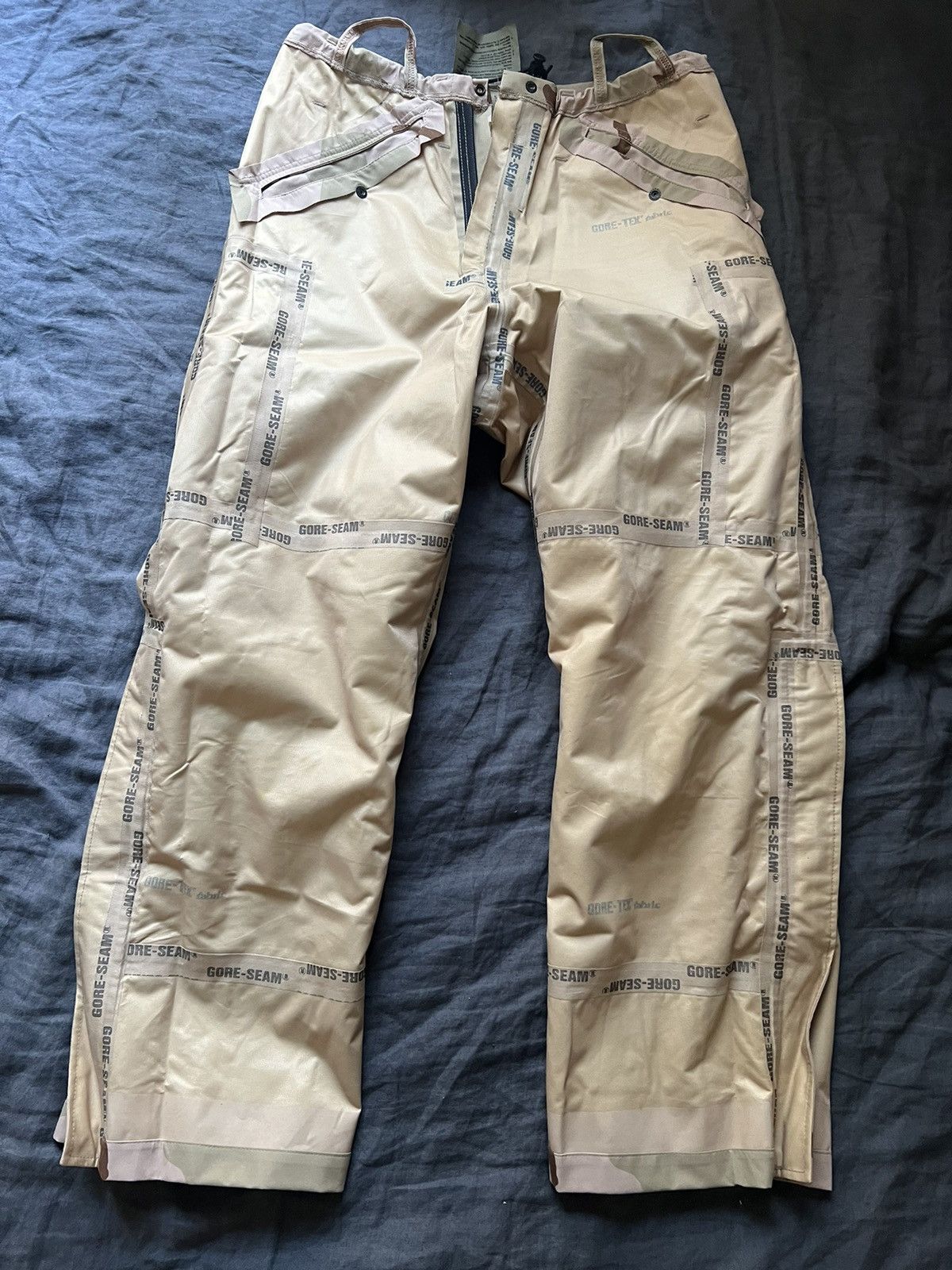 Vintage Vintage Desert Camo Gore-Tex Pants Size US 30 / EU 46 - 7 Thumbnail