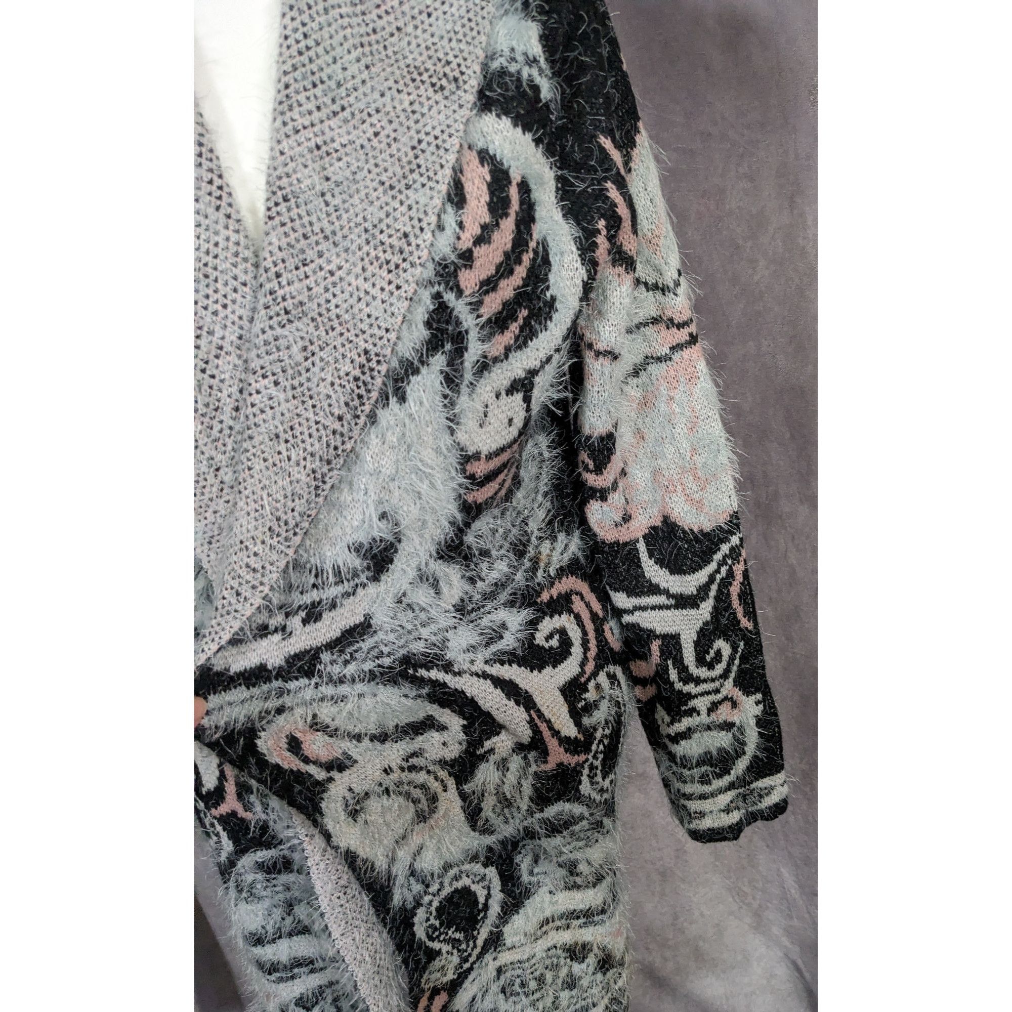 Other Abstract Fluffy Hooded Cardigan by Vertigo Size M / US 6-8 / IT 42-44 - 8 Thumbnail
