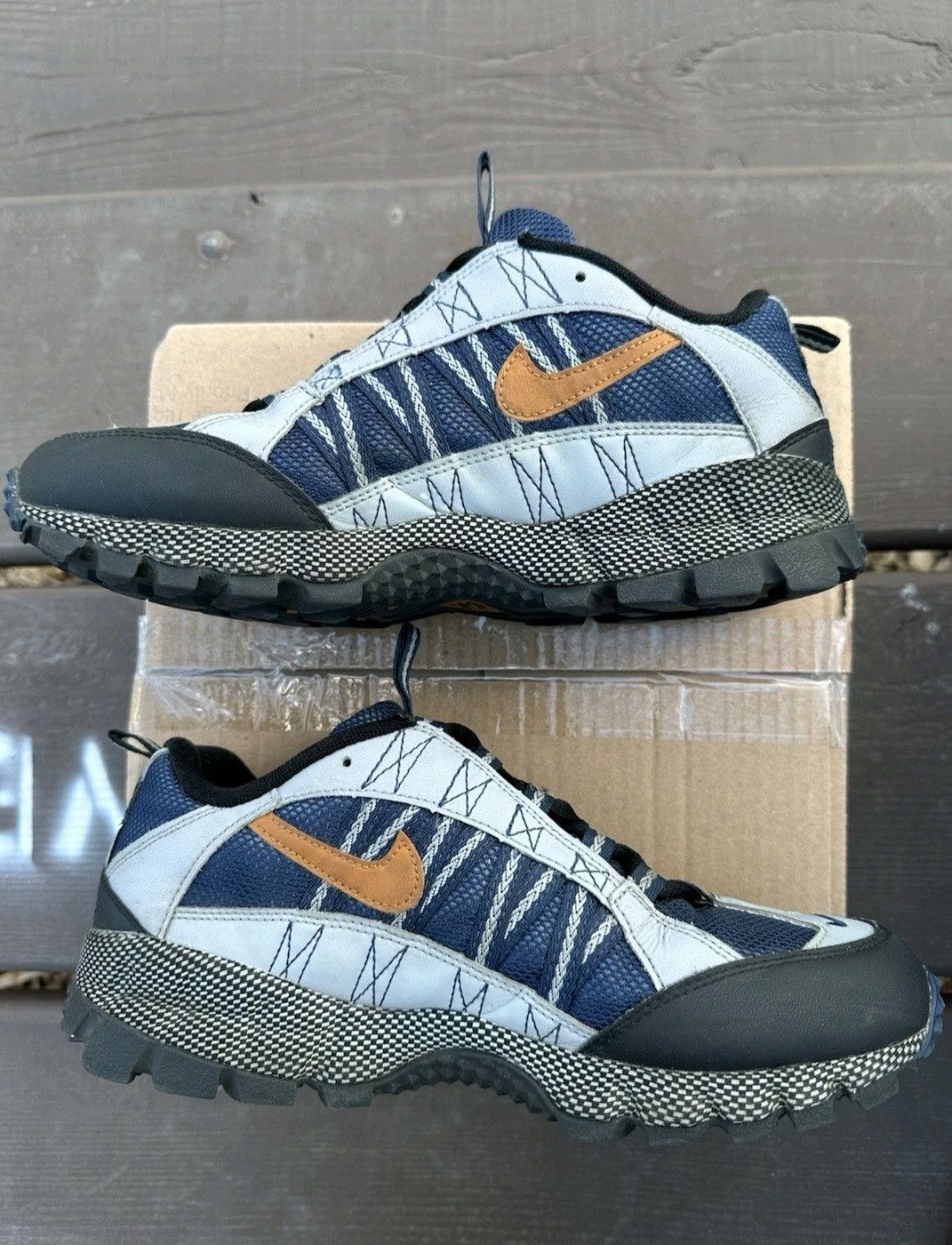 Nike Nike Air Humara QS Midnight Navy FJ7098300 Size 9.5 Men Size US 9.5 / EU 42-43 - 3 Thumbnail