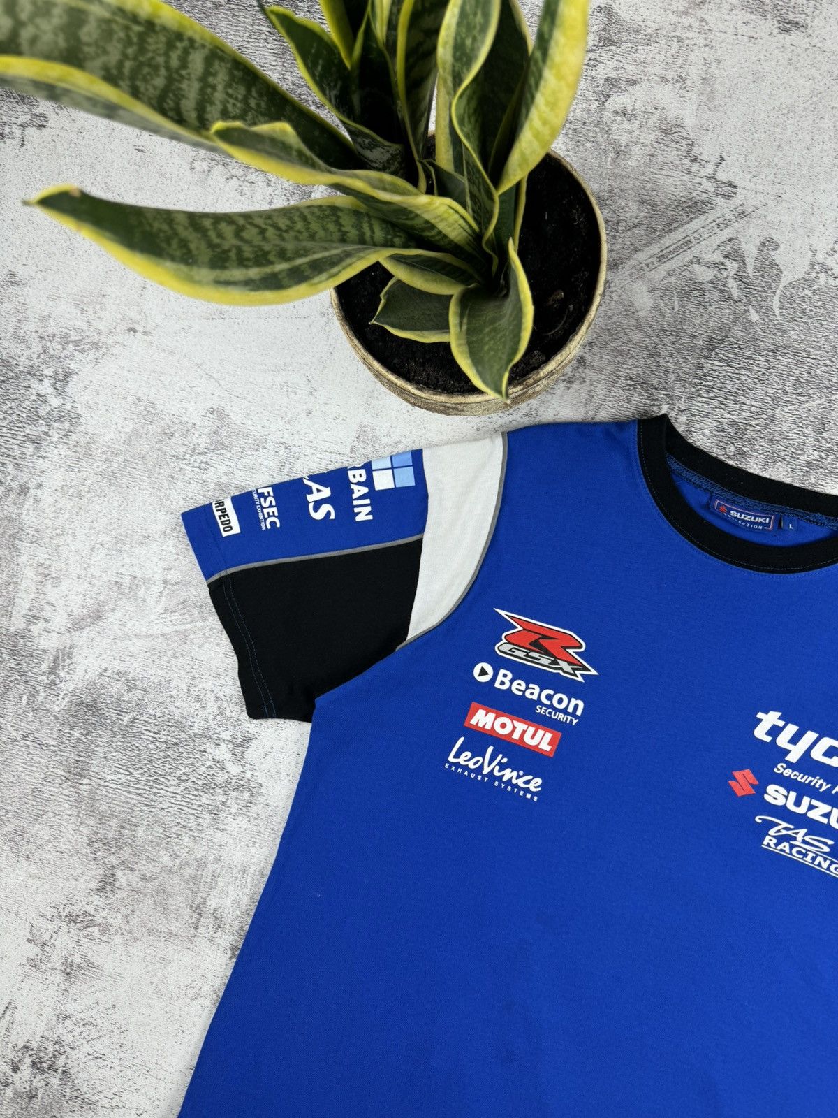 Other Suzuki Collection Tyco Motul LeoVince Blue T Shirt Size US L / EU 52-54 / 3 - 5 Thumbnail