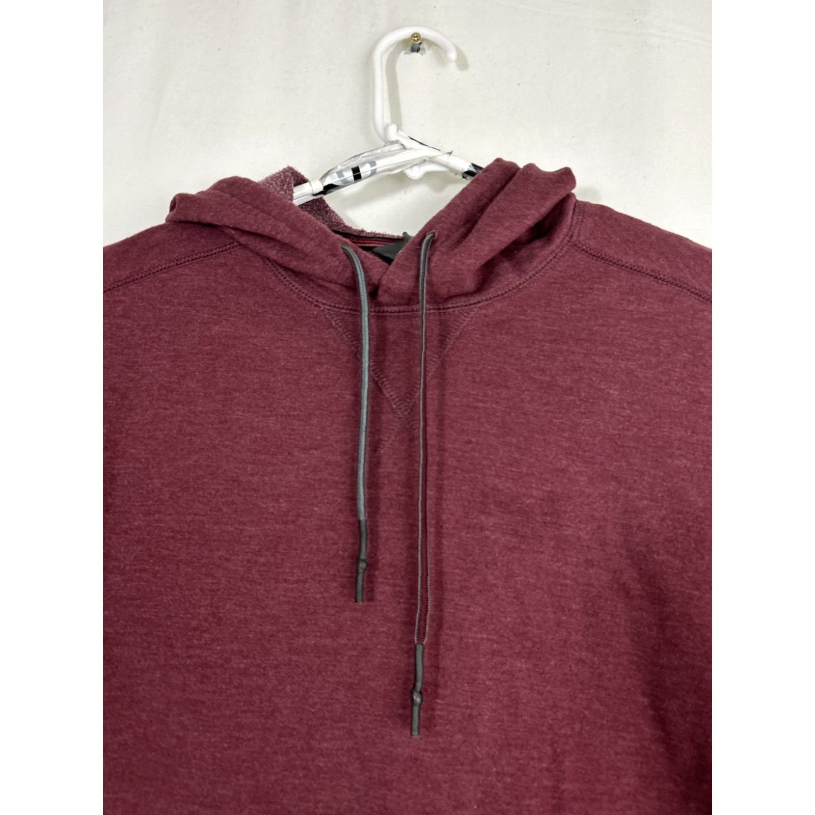 Eddie Bauer VINTAGE Eddie Bauer Mens Hoodie Pullover Everyday Cotton Blend Red Maroon M Adult Mens Size US M / EU 48-50 / 2 - 3 Thumbnail