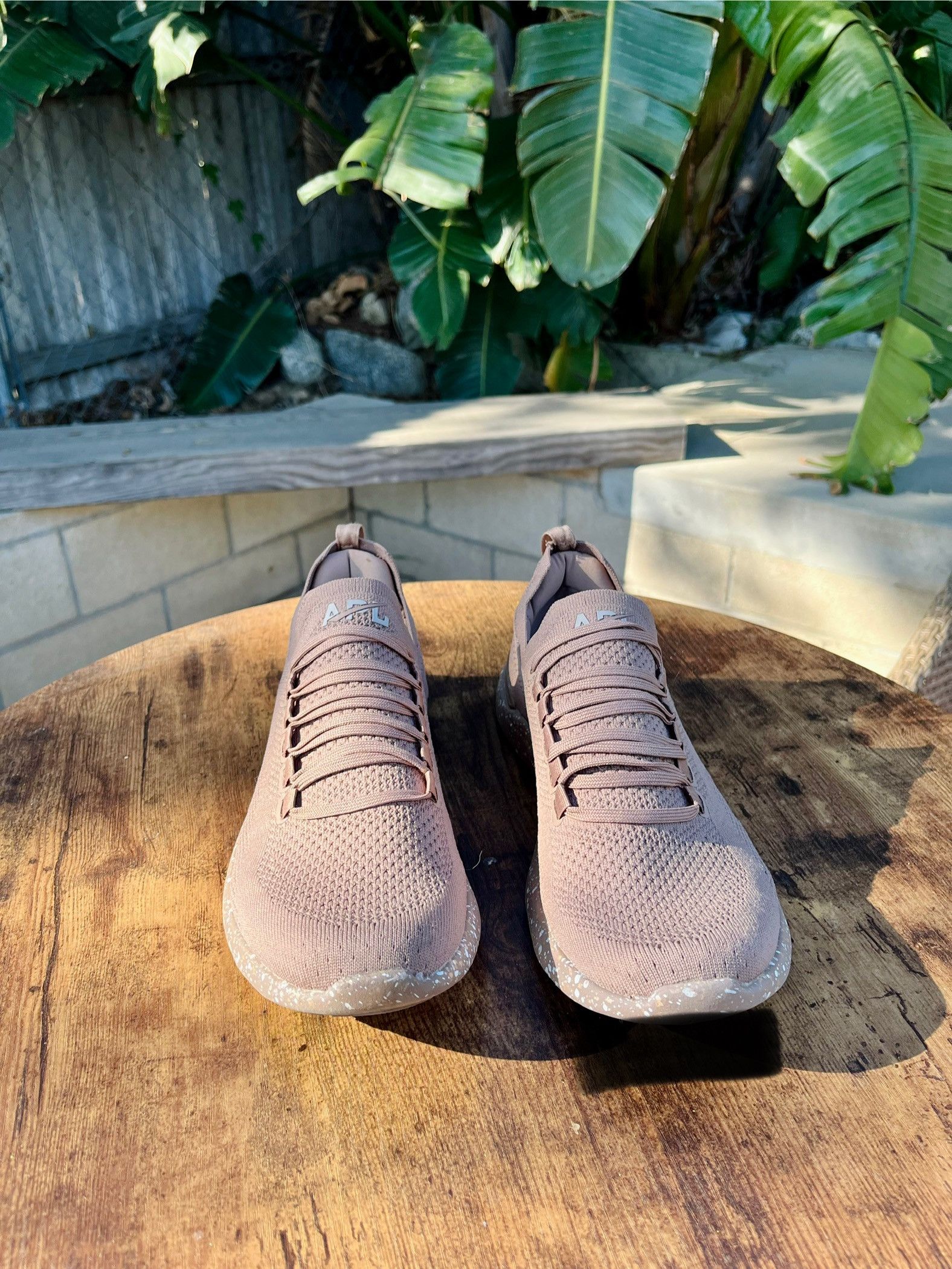 APL Techloom KnIt Sneaker Virtually New Size US 8 / EU 41 - 2 Thumbnail