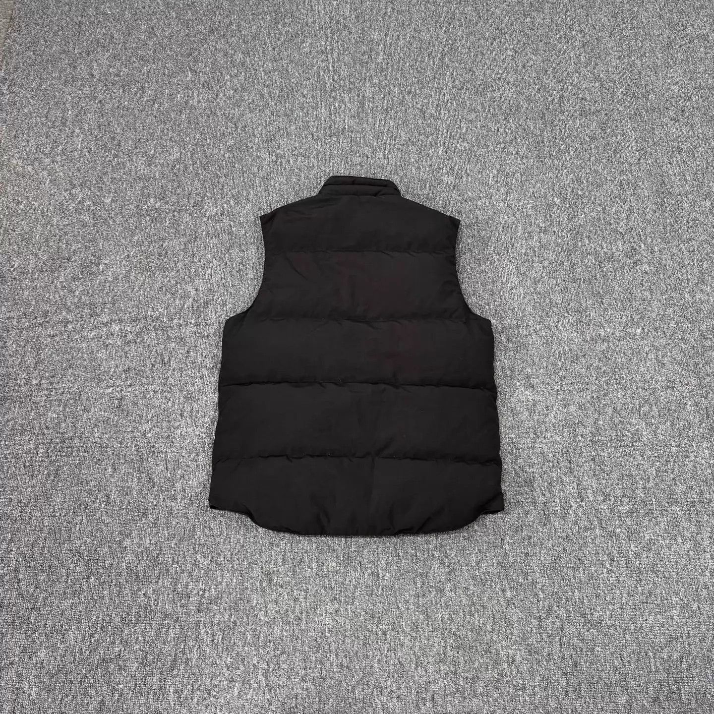 Canada Goose Black Puffer Vest with Button Closure - Size L Size US XXS / EU 40 - 2 Thumbnail