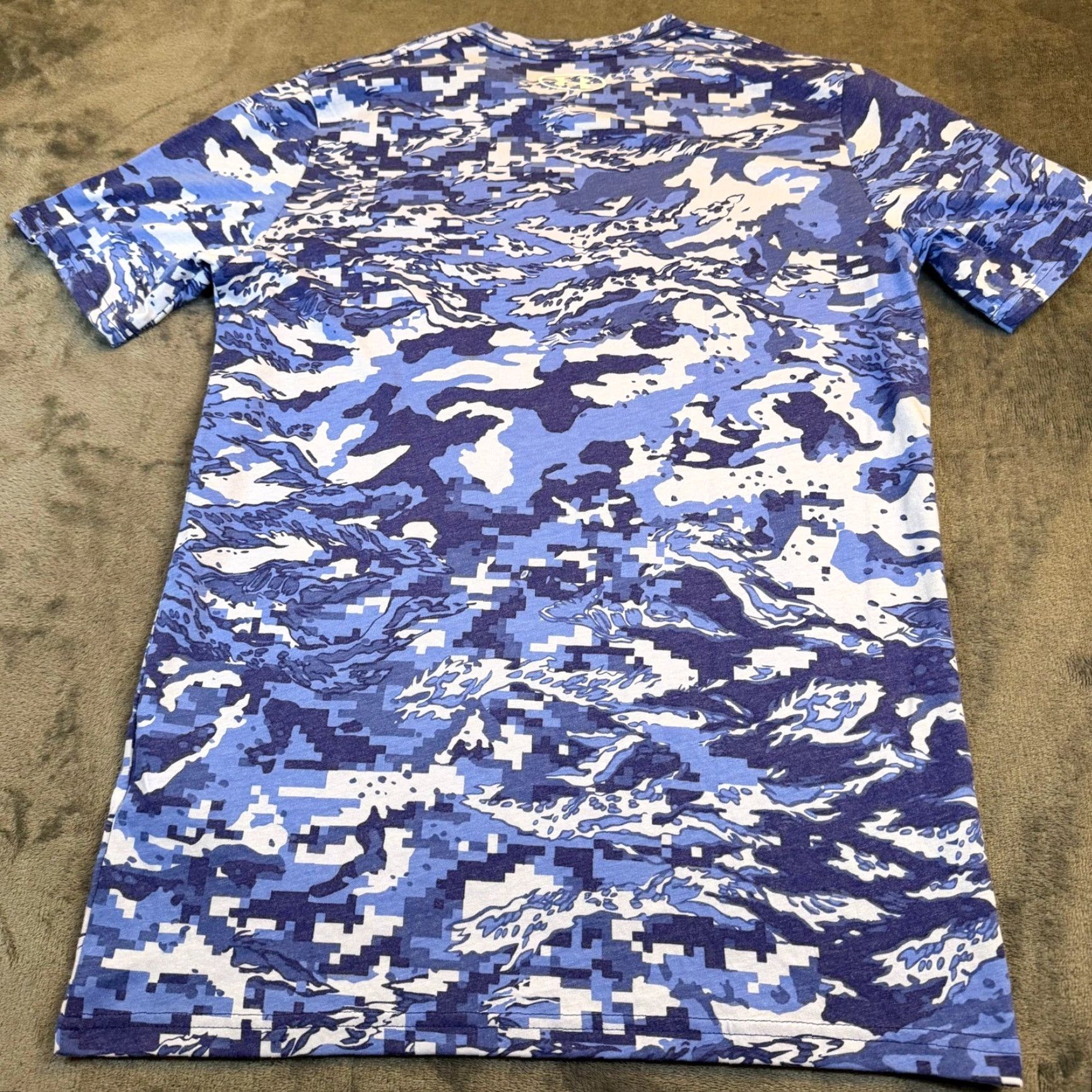Under Armour Under Armour Mens Small Blue Digital Camo Tiger Stripe Loose Fit T-Shirt SM Size US S / EU 44-46 / 1 - 5 Thumbnail