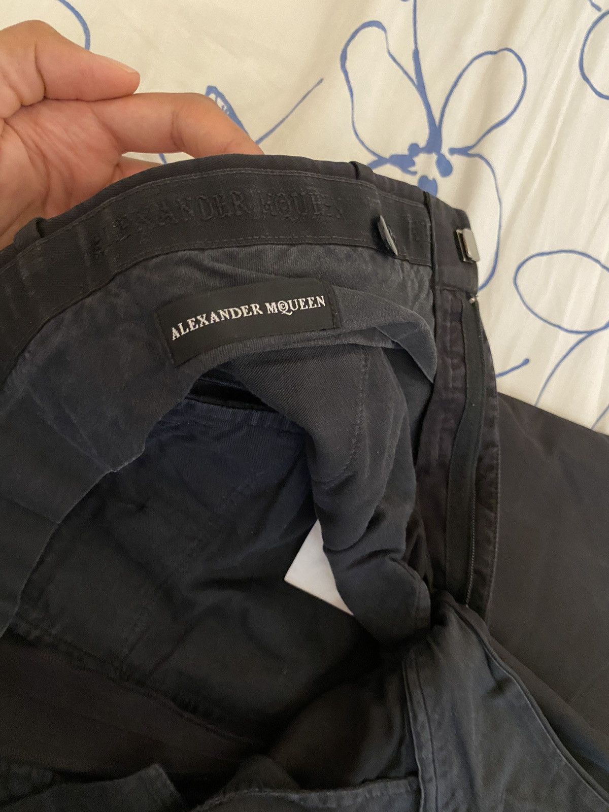 Alexander McQueen ALEXANDER MCQUEEN PANTS 🔥LAST DROP🔥 Size US 30 / EU 46 - 4 Thumbnail