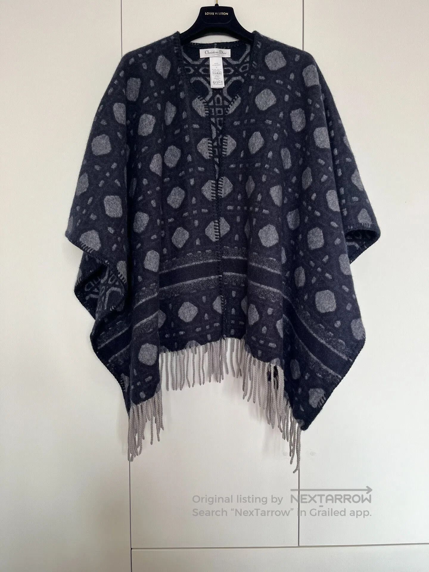 Dior Dior Shawl Cape. Size ONE SIZE - 1 Thumbnail