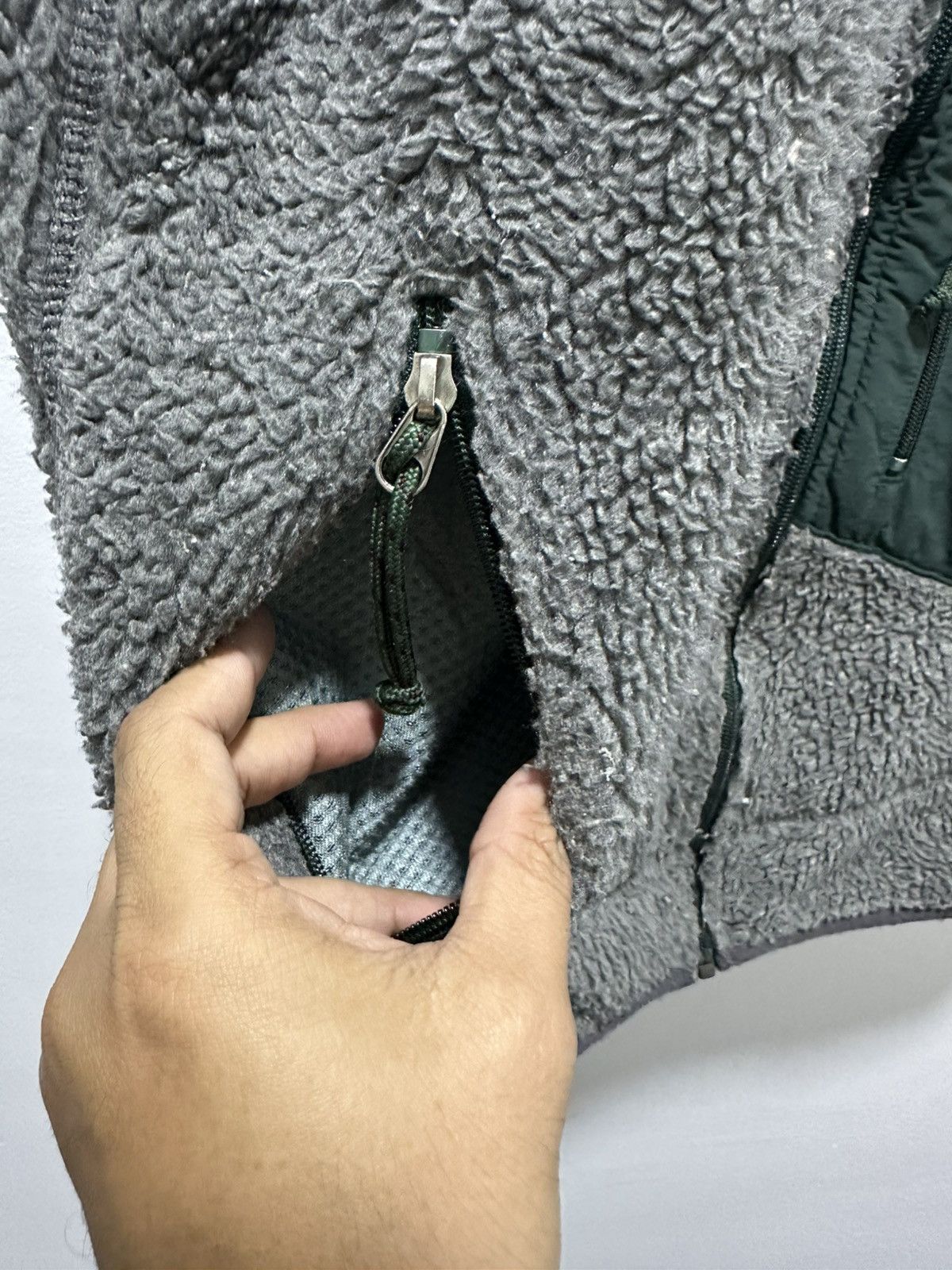 Patagonia Vintage Patagonia Sherpa Vest Green Pocket Design Size US L / EU 52-54 / 3 - 7 Thumbnail