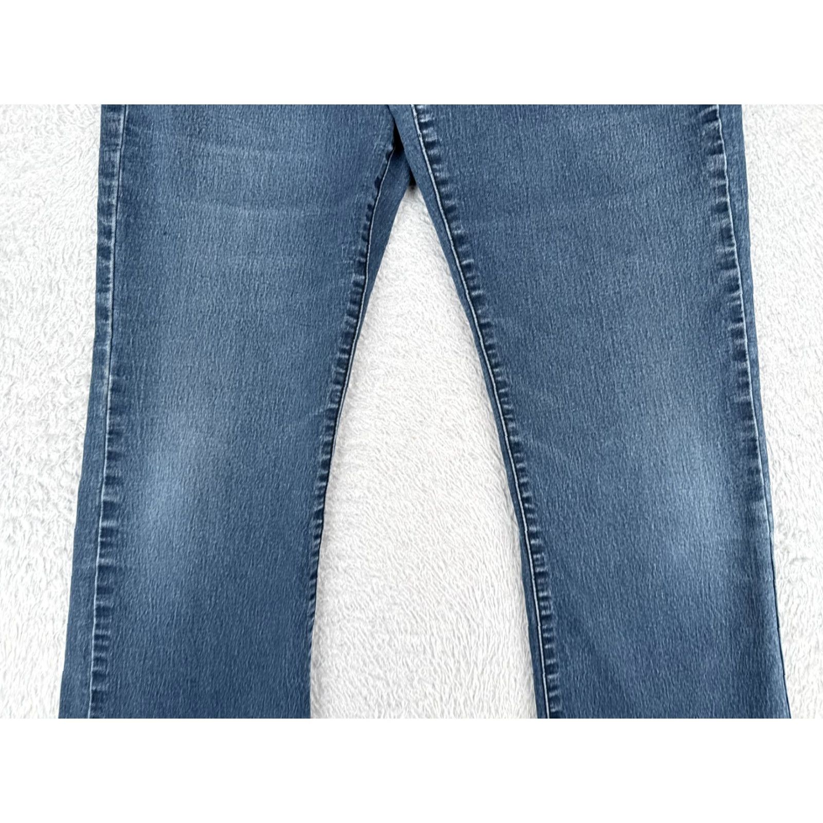 Vintage KUT from the Kloth Jeans Womens 8 Blue Denim Medium Wash Bootcut Flare 30x30 Adult Regular Size 30 Blue 90s? (No, avoid adding decade unless given) Size 30" / US 8 / IT 44 - 3 Thumbnail