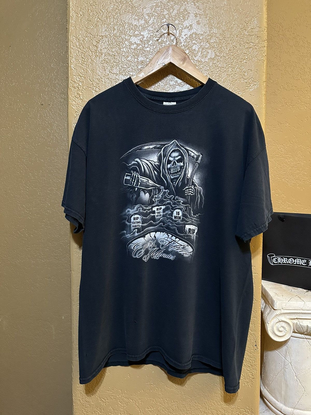 Vintage thrashed faded Every 15 Minutes Grim Reaper tee Size US XL / EU 56 / 4 - 2 Thumbnail