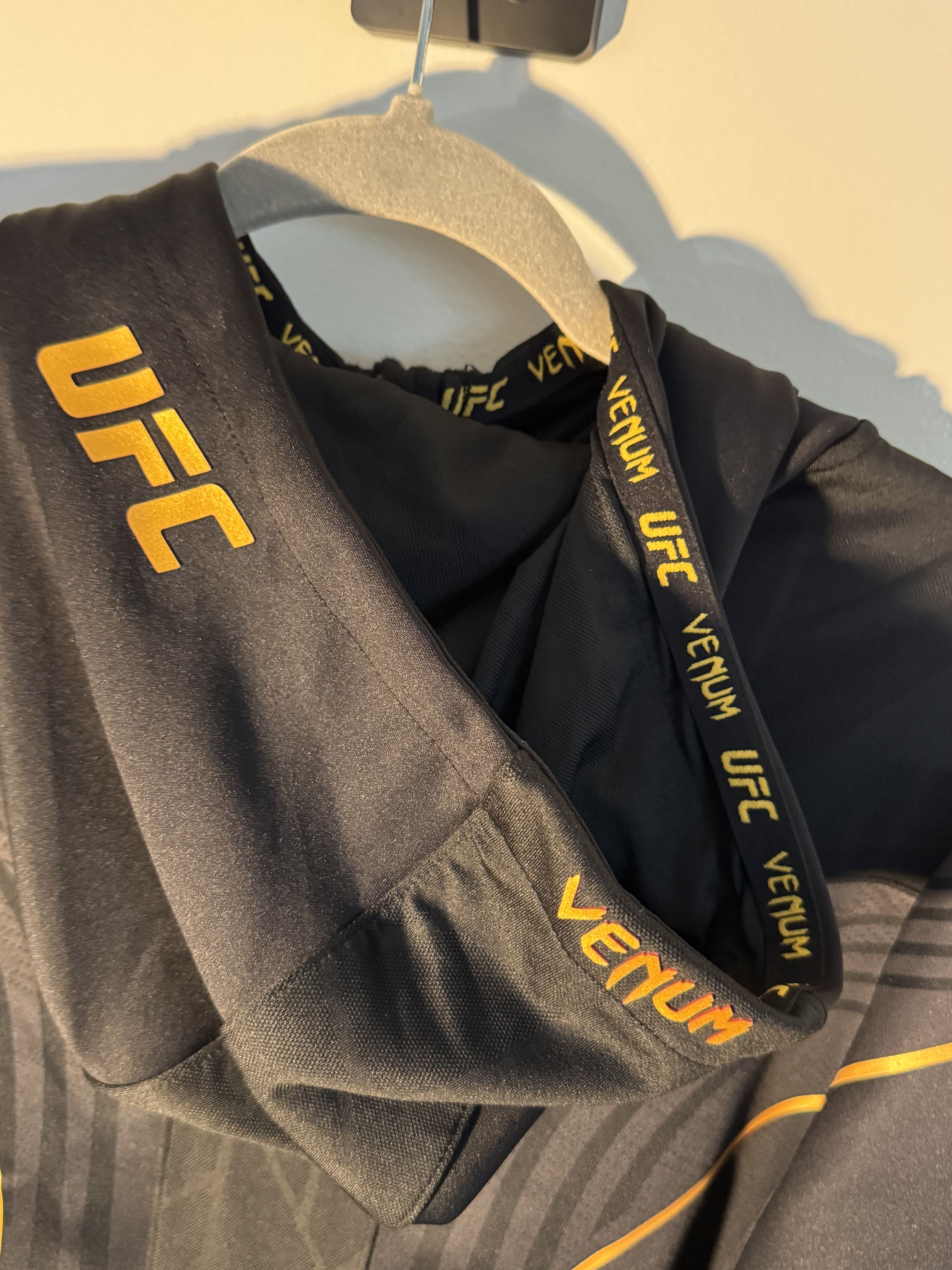 UFC UFC x Venum Pro-Line Walk Out Hoodie Size US L / EU 52-54 / 3 - 4 Thumbnail