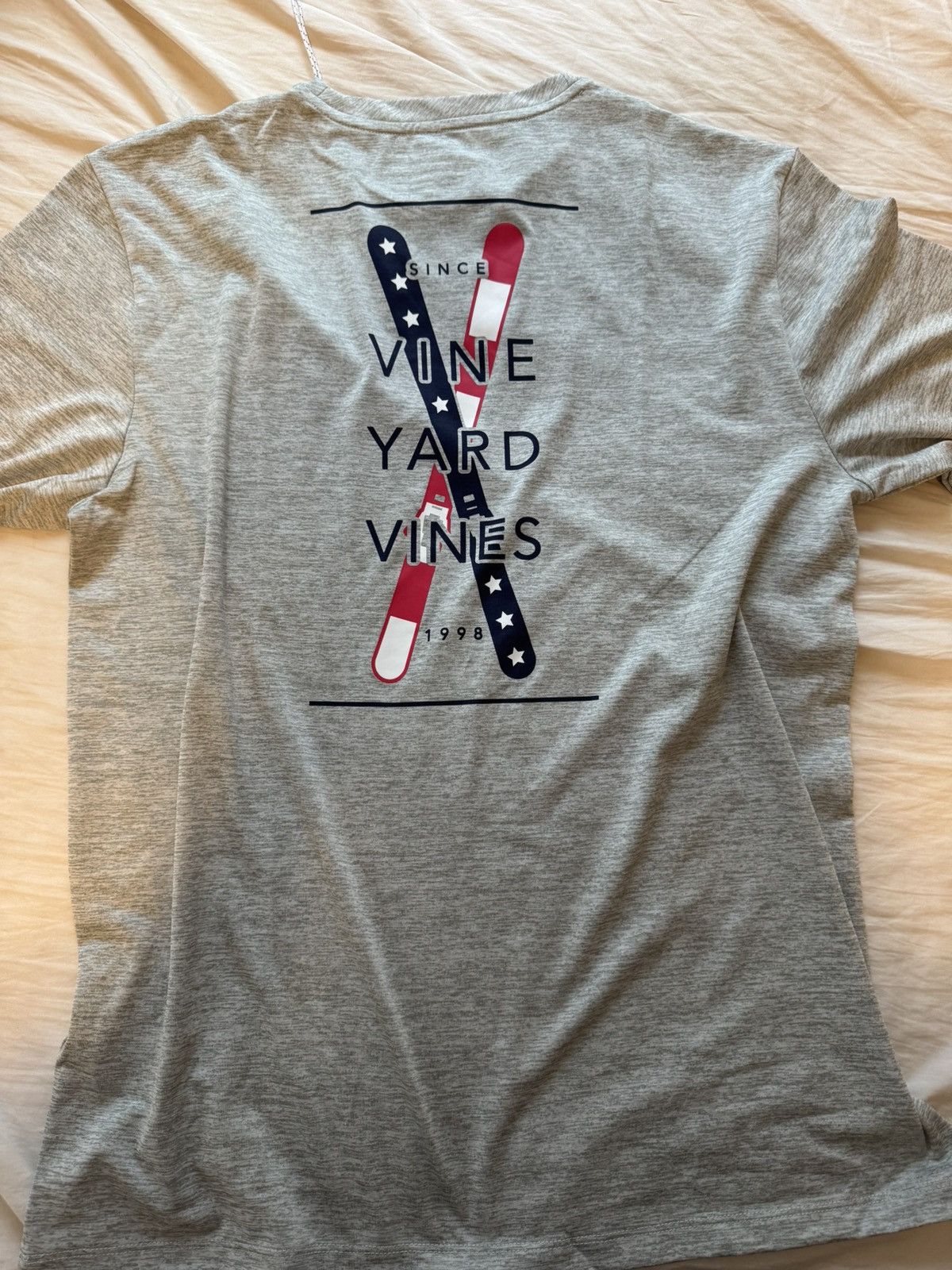 Vineyard Vines Vineyard vines long sleeve brand new with tag Size US M / EU 48-50 / 2 - 4 Thumbnail