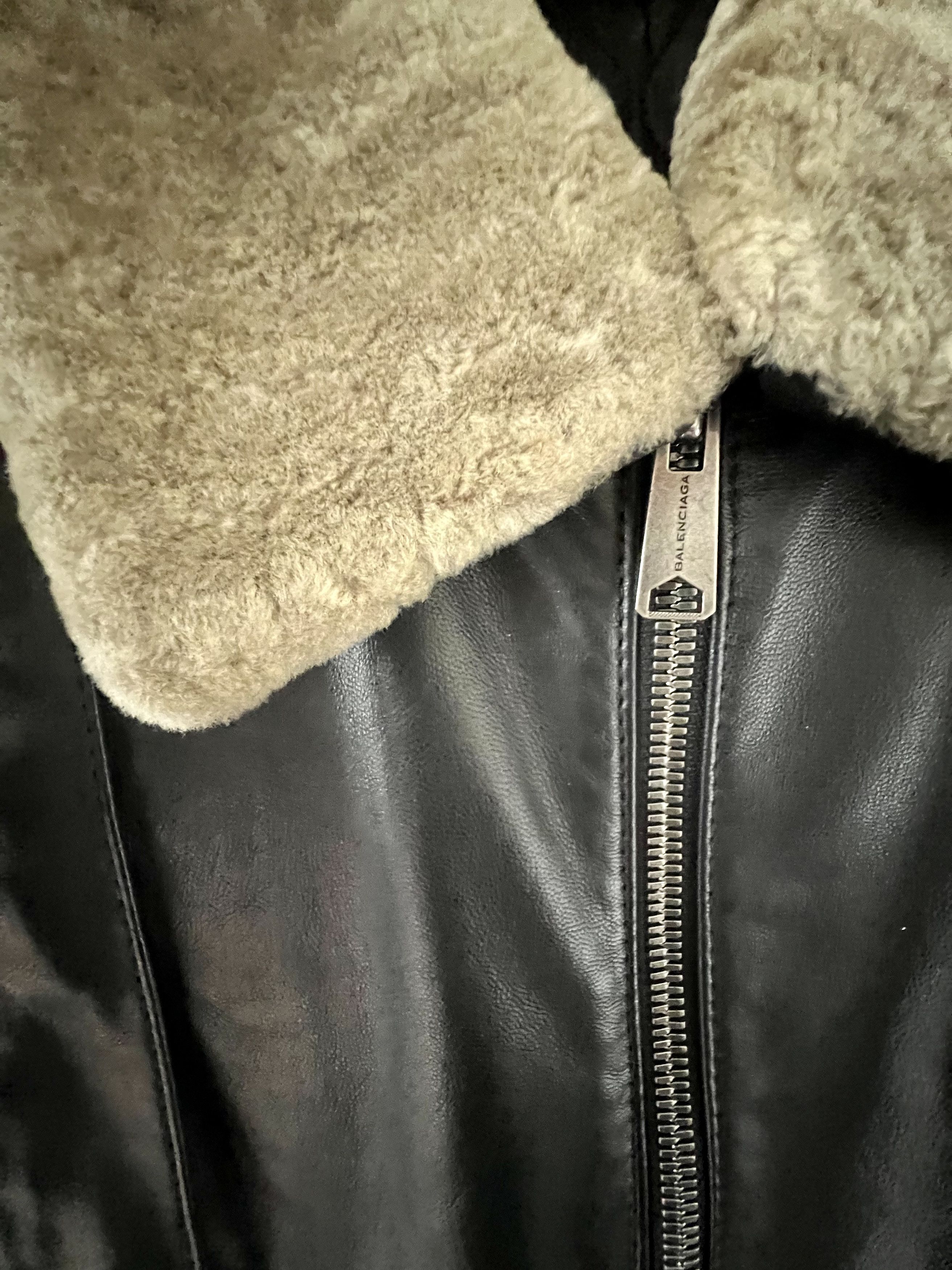 Balenciaga BALENCIAGA LEATHER JACKET WITH REMOVABLE SHEARING COLLAR Size US S / EU 44-46 / 1 - 3 Thumbnail