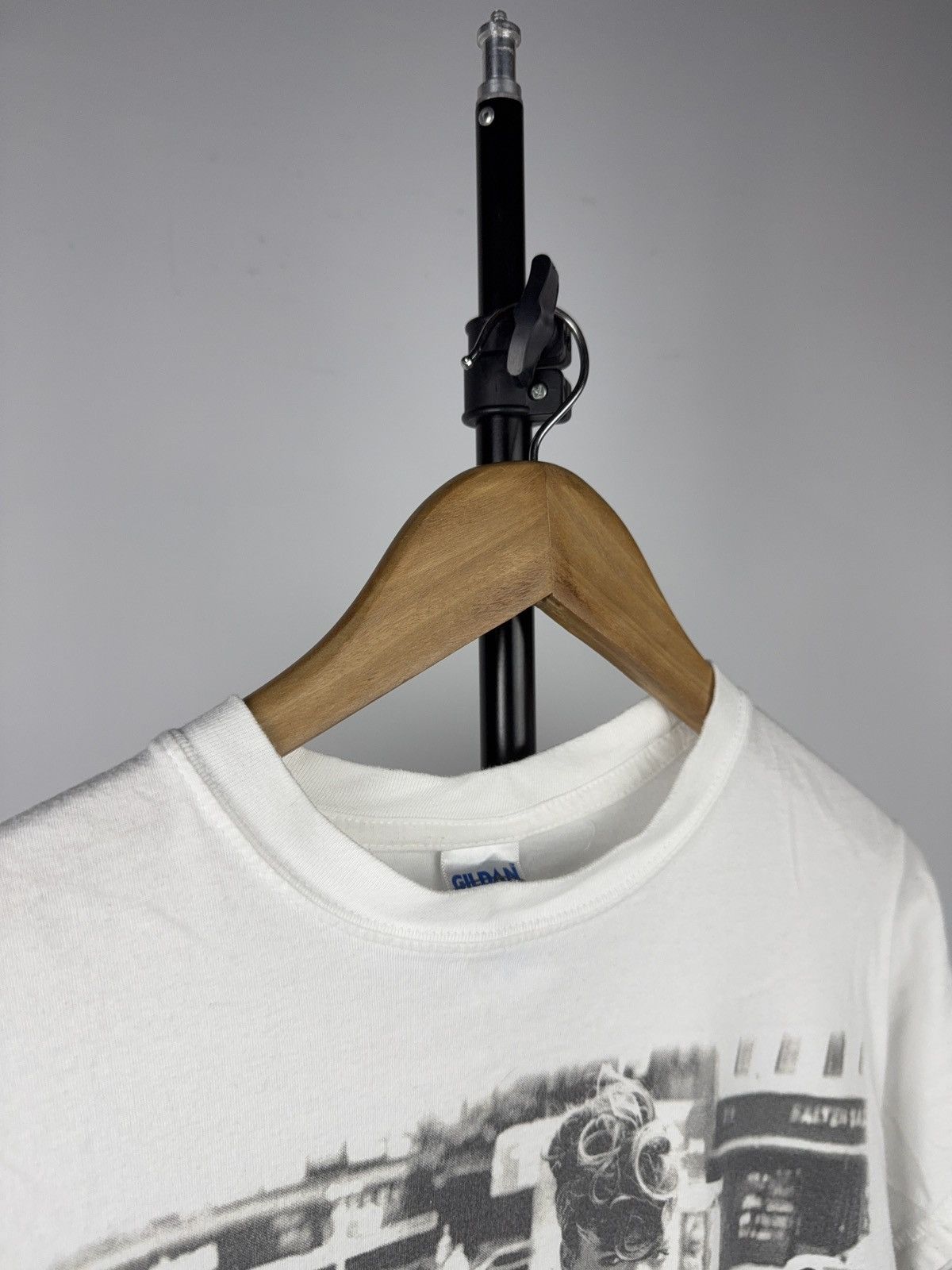 Band Tees Y2K 2011 Bravado Street Photo Graphic Tee “We Found Love” Size US S / EU 44-46 / 1 - 11 Thumbnail