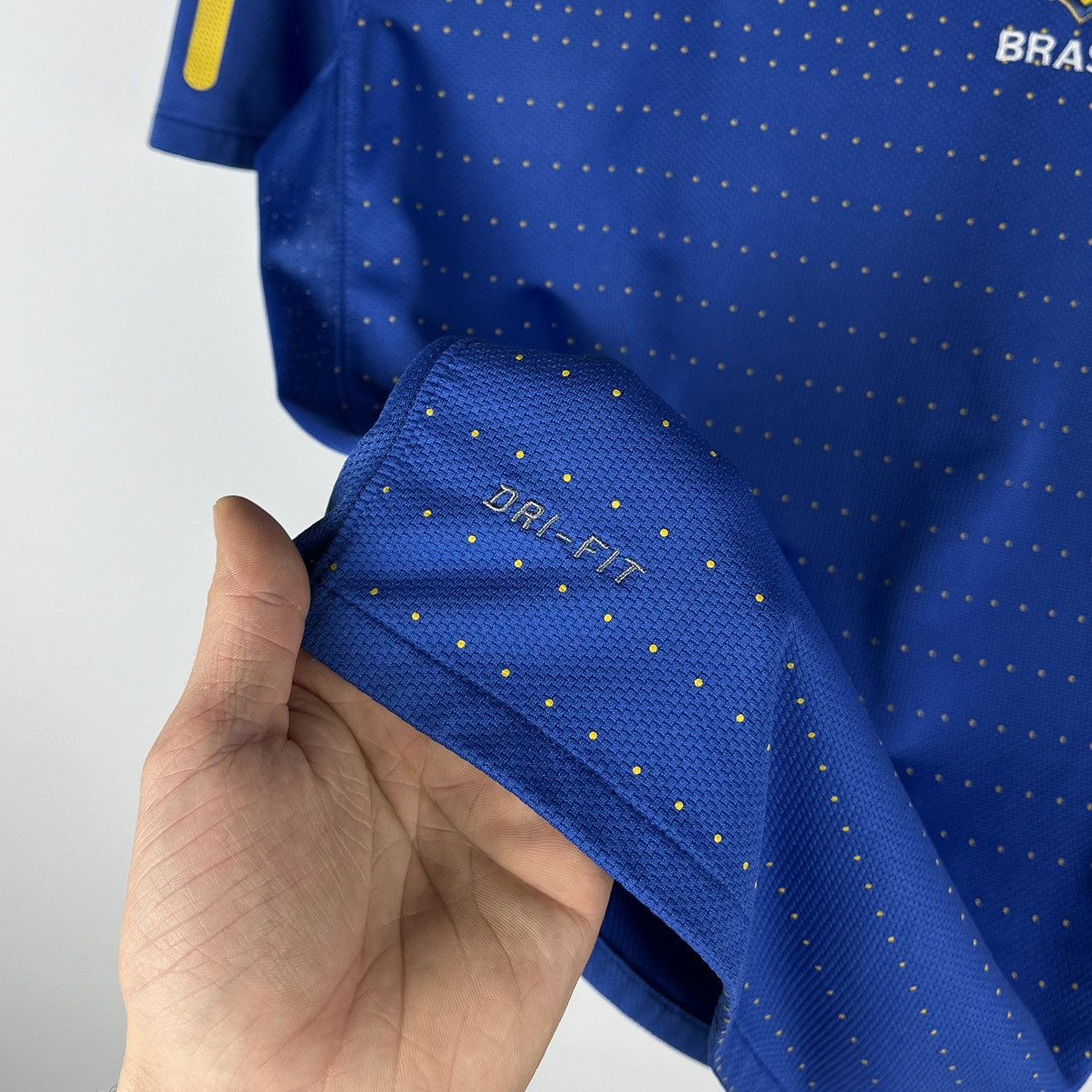 Nike Vintage Nike Brazil Away Soccer Jersey T Shirt 2010/2011 Size US S / EU 44-46 / 1 - 5 Thumbnail