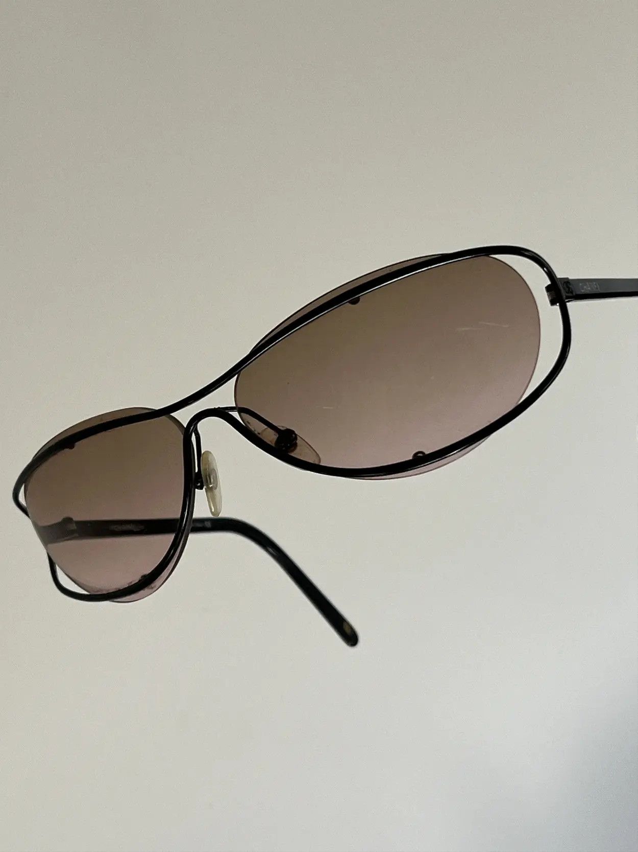 Chanel × Vintage CHANEL SUNGLASSES 4020 Rhinestone 4017 Mask RI907 Size ONE SIZE - 2 Thumbnail