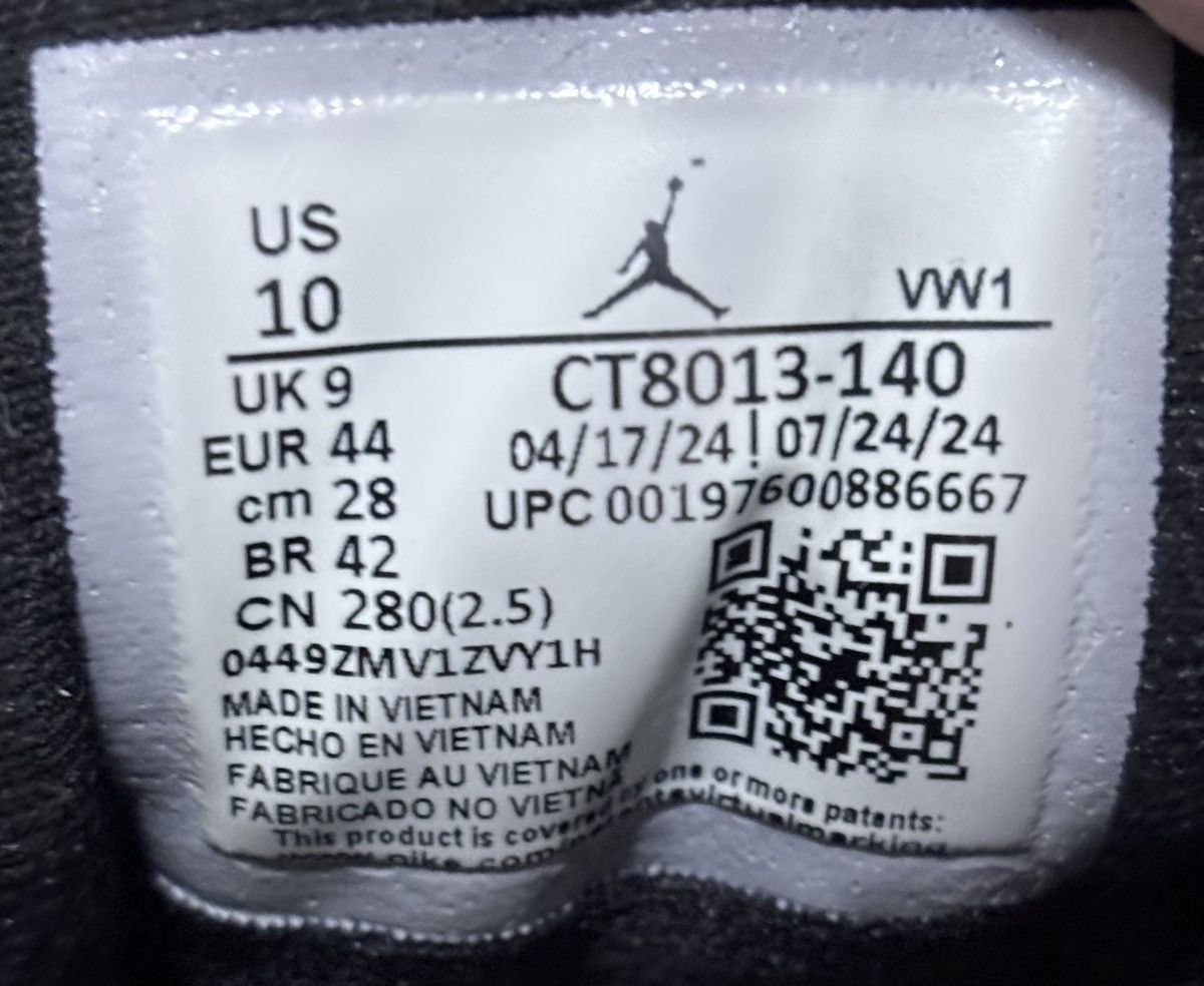 Jordan Brand Jordan 12 Retro Blueberry 2024 Size 10 Size US 10 / EU 43 - 6 Thumbnail