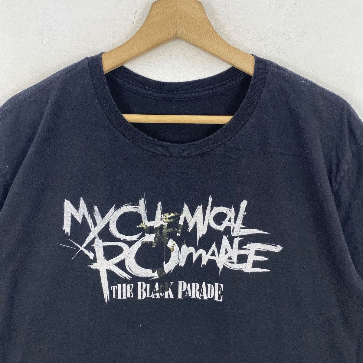 My Chemical Romance Vintage MY CHEMICAL ROMANCE The Black Parade Album Tee Shirt Size US XL / EU 56 / 4 - 2 Thumbnail