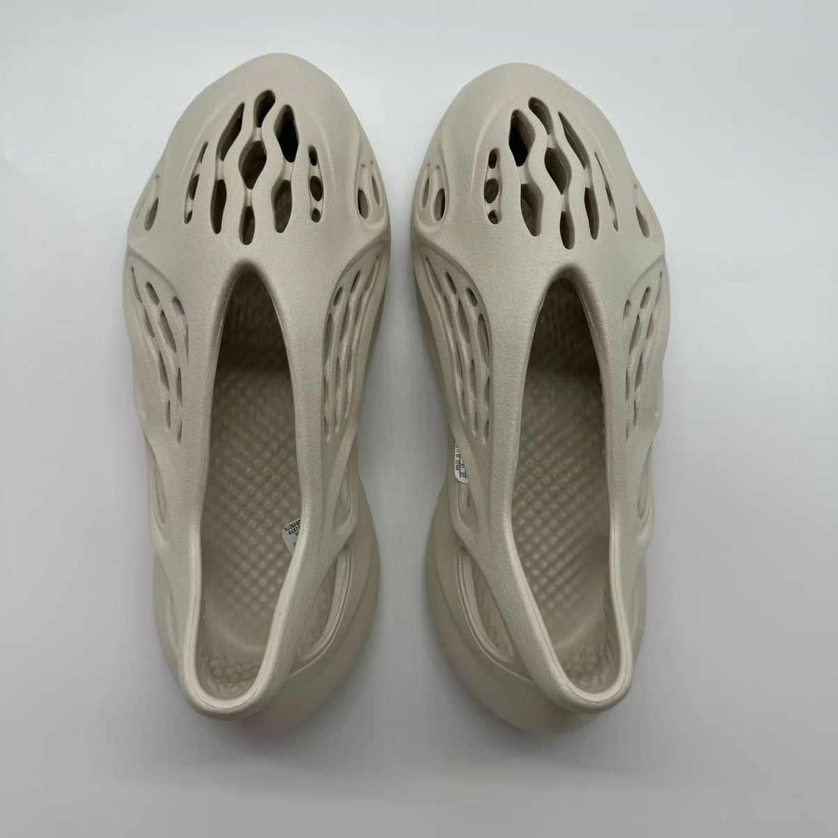 Adidas Adidas Yeezy Foam RNR Ararat (2020/2022) Size US 10 / EU 43 - 5 Thumbnail