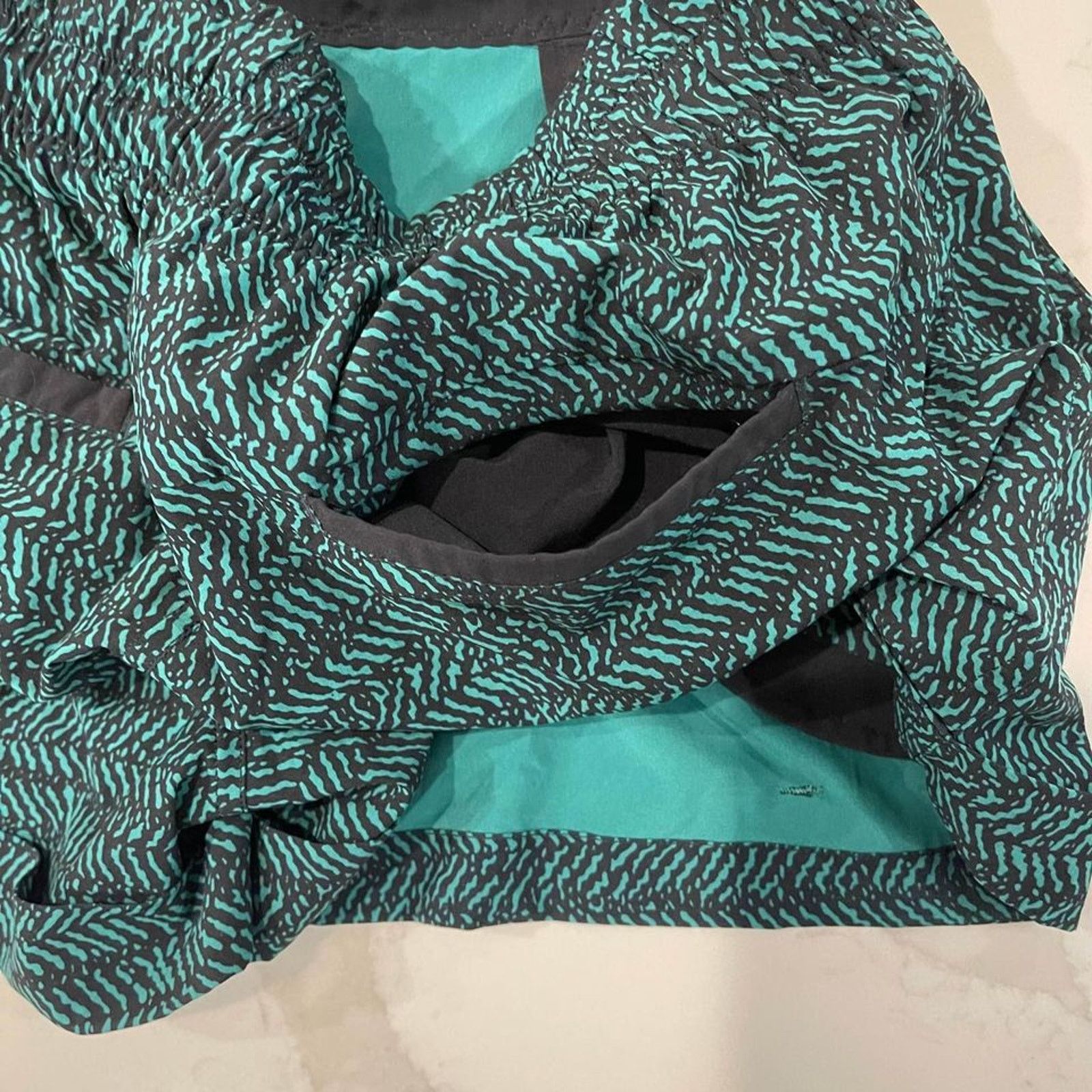 Lululemon Lululemon Spring Break Away Short Mini Green Black Women's 4 Size 27" / US 4 / IT 40 - 6 Thumbnail