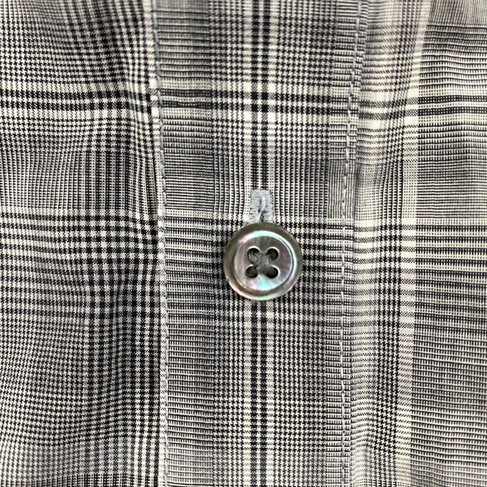 Theory VINTAGE? No. Theory Button-Up Shirt Mens L Gray Plaid Cotton Blend Mother of Pearl Buttons Long Sleeve Regular Fit Size US L / EU 52-54 / 3 - 4 Thumbnail