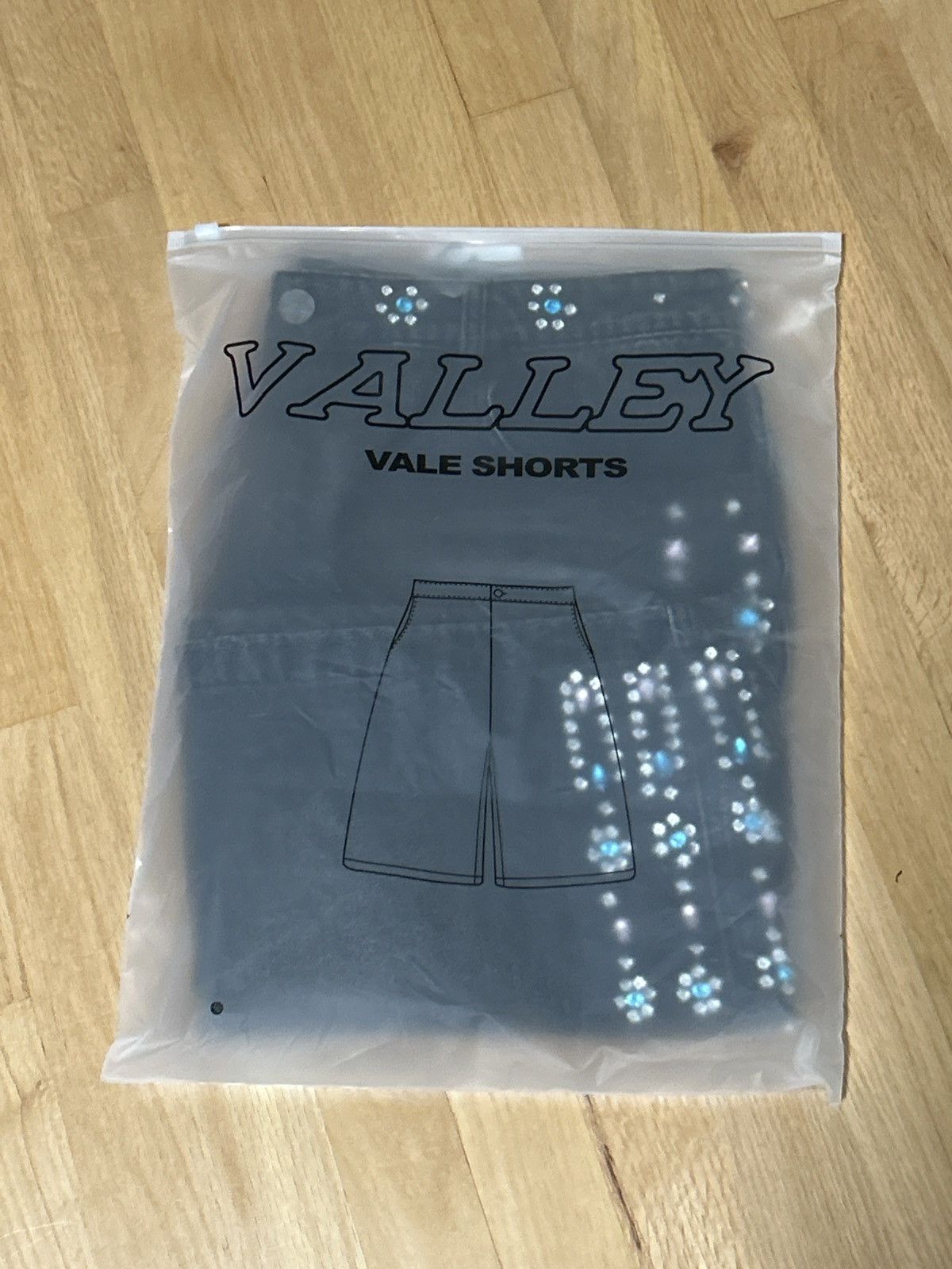 Vale Vale Black Candy Jean Shorts Size 36 Size US 36 / EU 52 - 13 Thumbnail