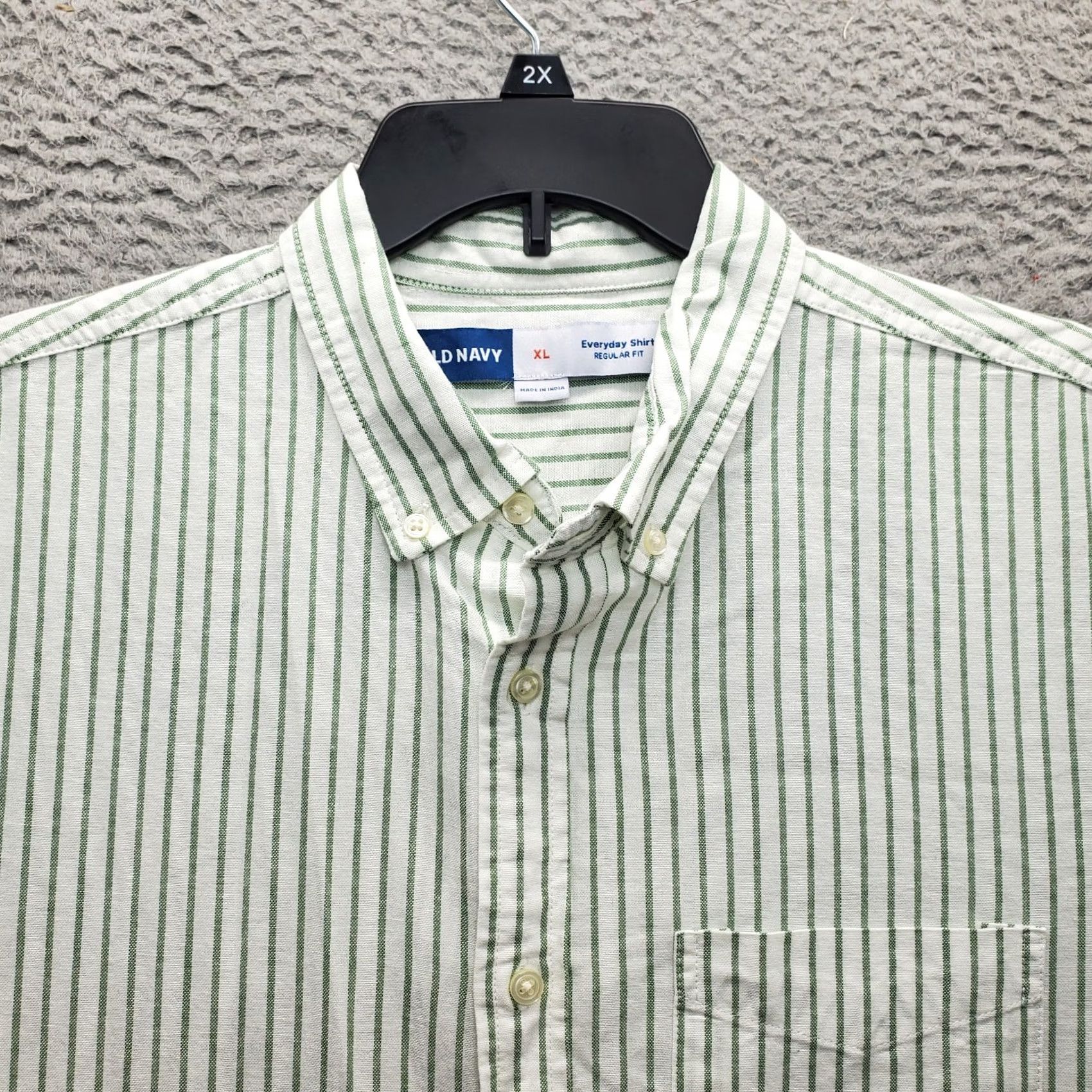 Old Navy Old Navy Everyday Shirt: Mens XL Button-Up Collared Mult striped, 100% Cotton, Regular Fit Size US XL / EU 56 / 4 - 5 Thumbnail