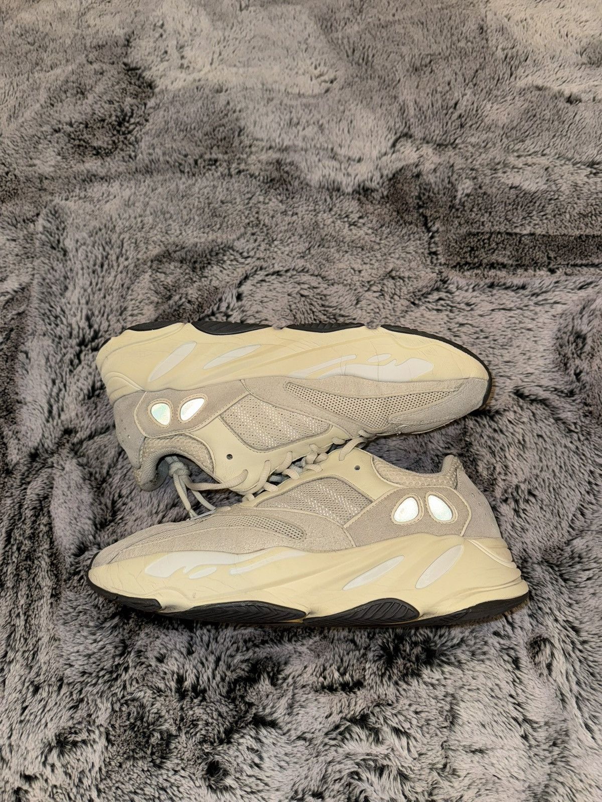 Yeezy Adidas Yeezy Boost 700 Analog Size US 11.5 / EU 44-45 - 3 Thumbnail