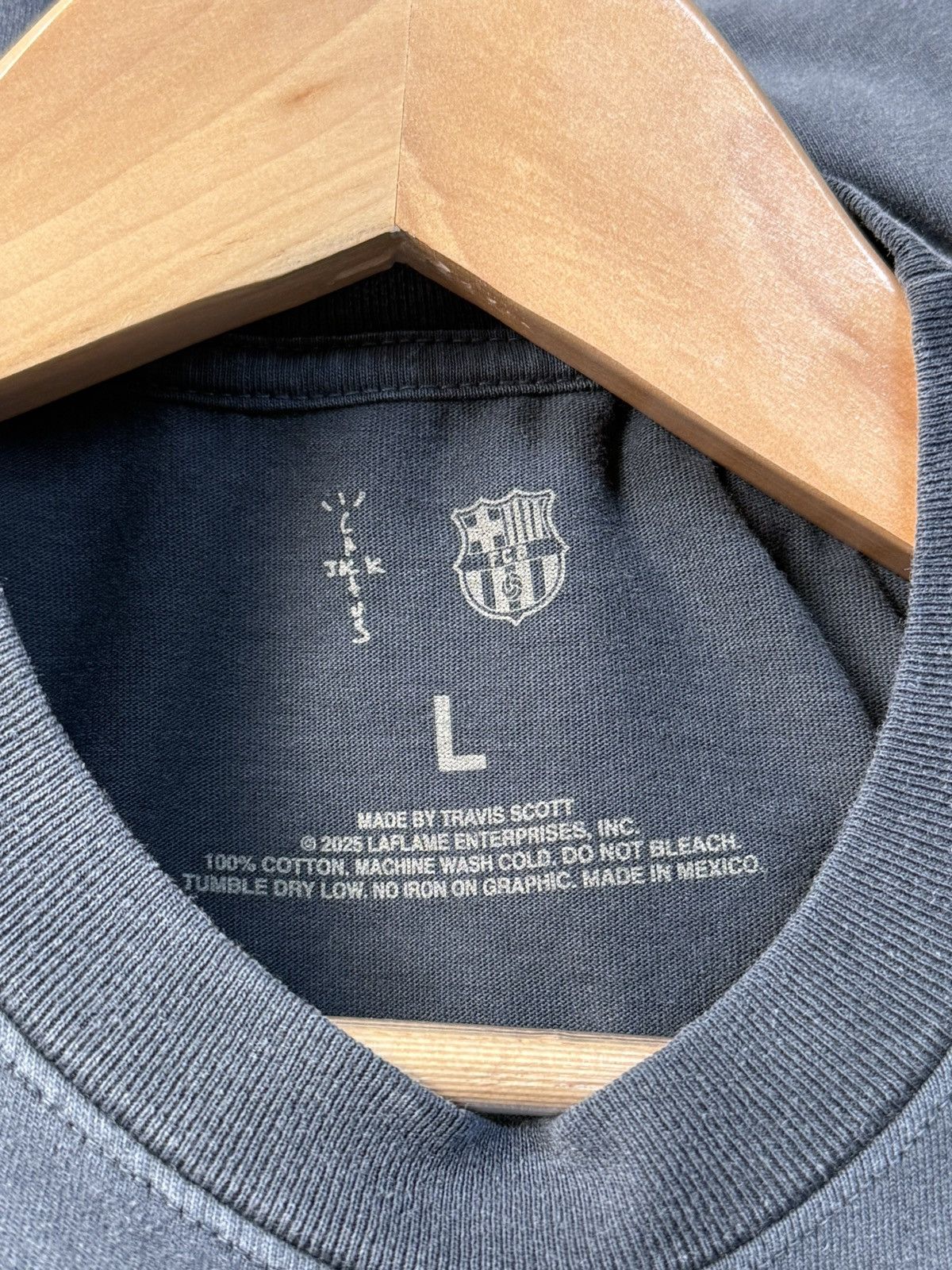 Nike × Travis Scott Travis Scott × FC Barcelona Washed Spray Logo Tee Size US L / EU 52-54 / 3 - 8 Thumbnail