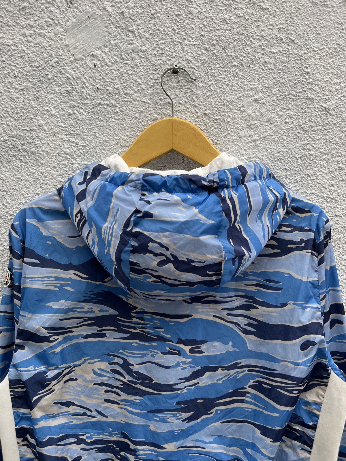 Moncler Moncler Maglia Cardigan Blue Camo Nylon Jacket Size US L / EU 52-54 / 3 - 17 Thumbnail