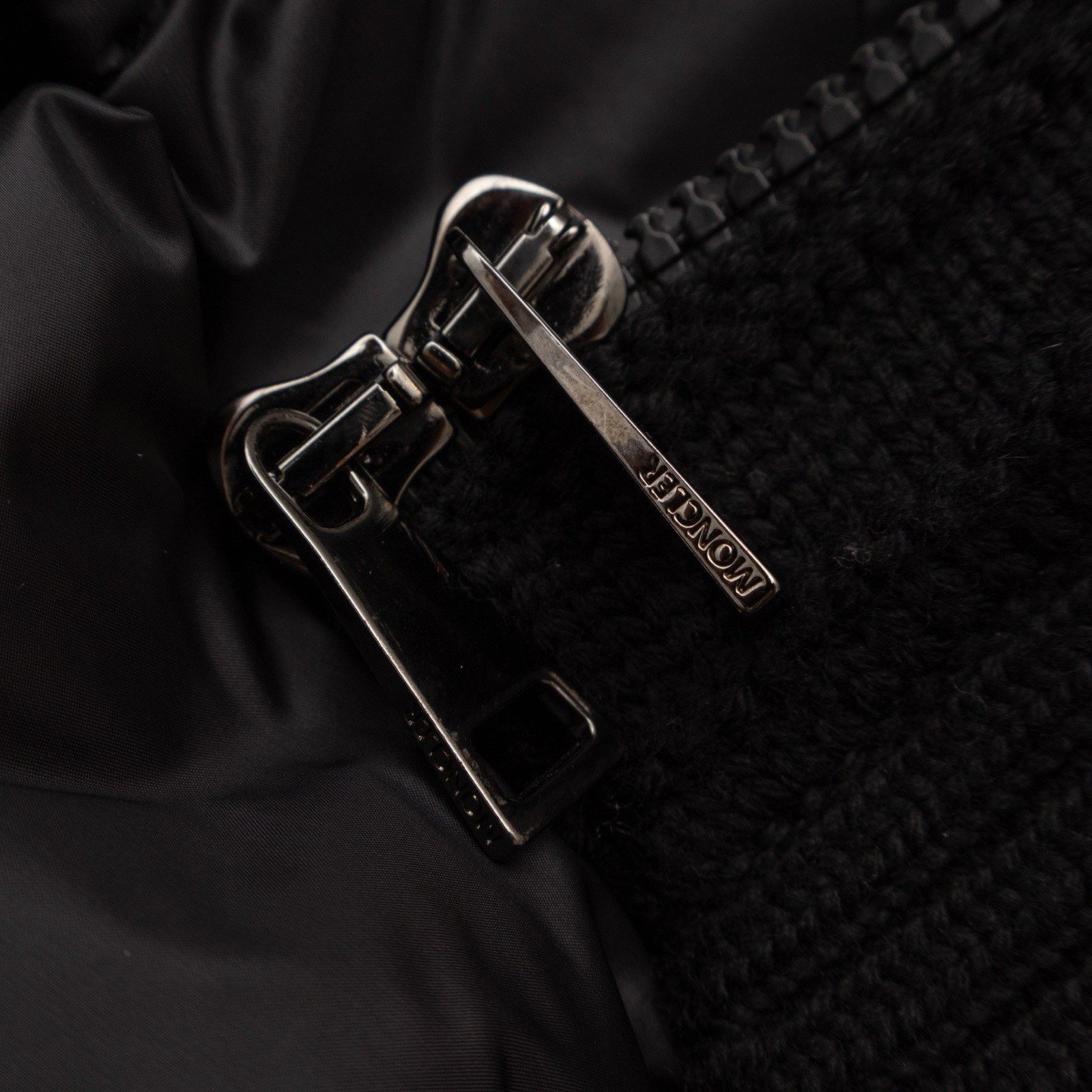 Moncler 1.6k$ MONCLER Striped Cardigan Tricot Wool Down Jacket XS Size XS / US 0-2 / IT 36-38 - 19 Thumbnail