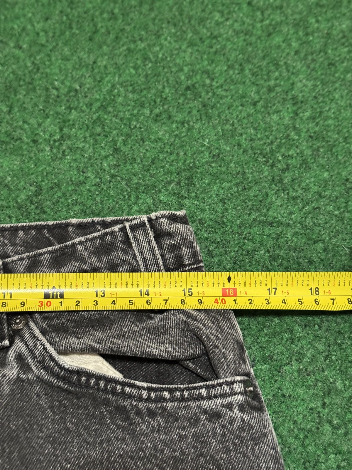 Levi's Vintage Clothing Levis 560 Baggy Black Orange Tab 31x28 Vintage 90s Jeans Size US 31 - 6 Thumbnail