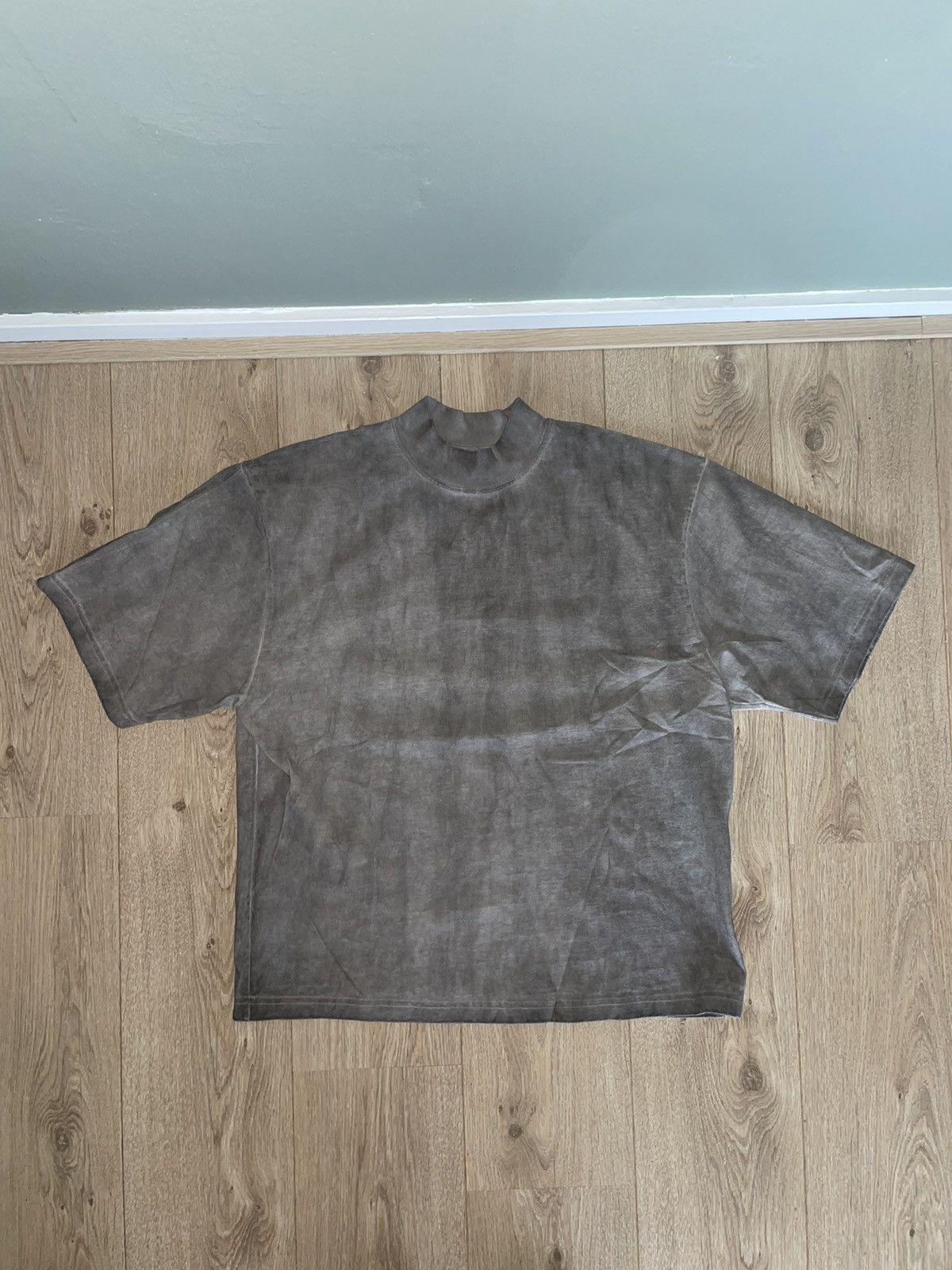 image of Los Angeles Apparel x Yeezy Season Yeezy Sunday Service Mock Neck Tee Boxy Size M in Grey, Men's