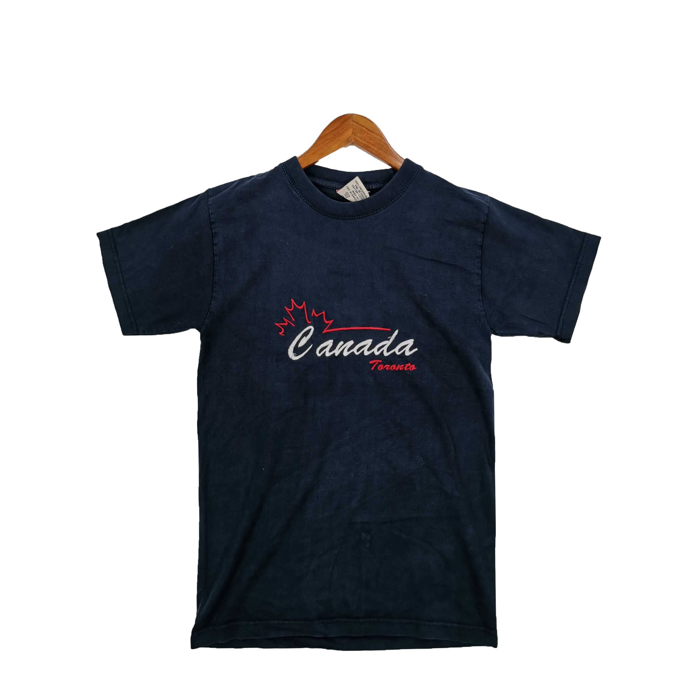 Vintage Vintage 90s Canada Toronto T-Shirt Embroidery Humor Tees Size US XXS / EU 40 - 1 Thumbnail
