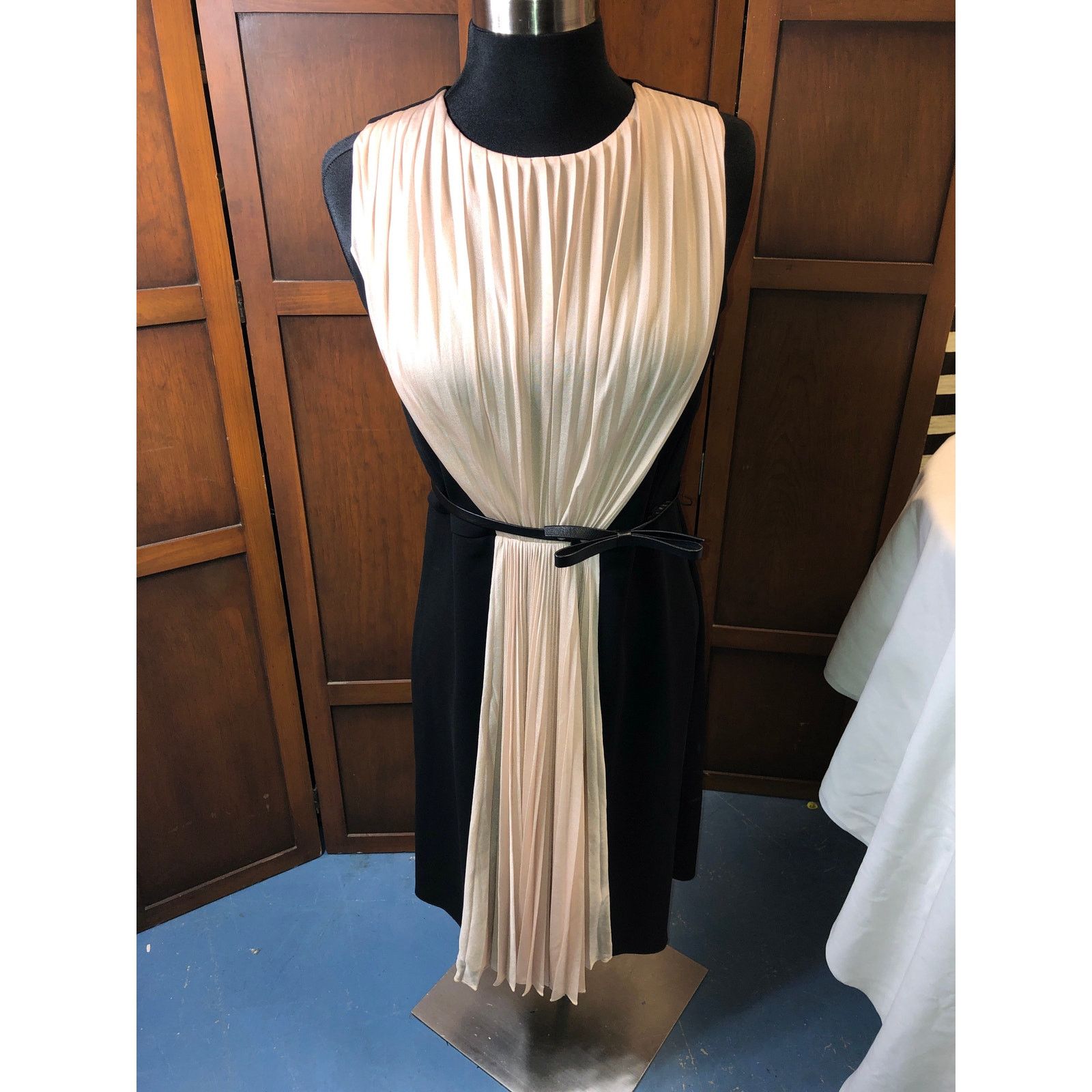 Max Mara womans max mara studio dress Size M / US 6-8 / IT 42-44 - 1 Thumbnail