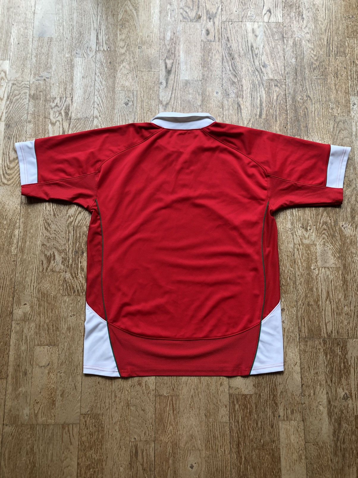 Under Armour WALES RUGBY UNDER ARMOUR VINTAGE JERSEY Size US L / EU 52-54 / 3 - 2 Thumbnail