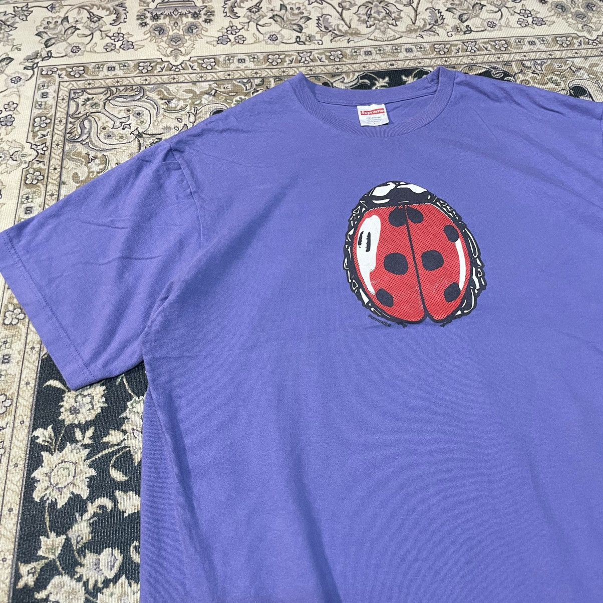 Hypebeast × Supreme Supreme Ladybug Tee Light Purple Medium Size US L / EU 52-54 / 3 - 2 Thumbnail