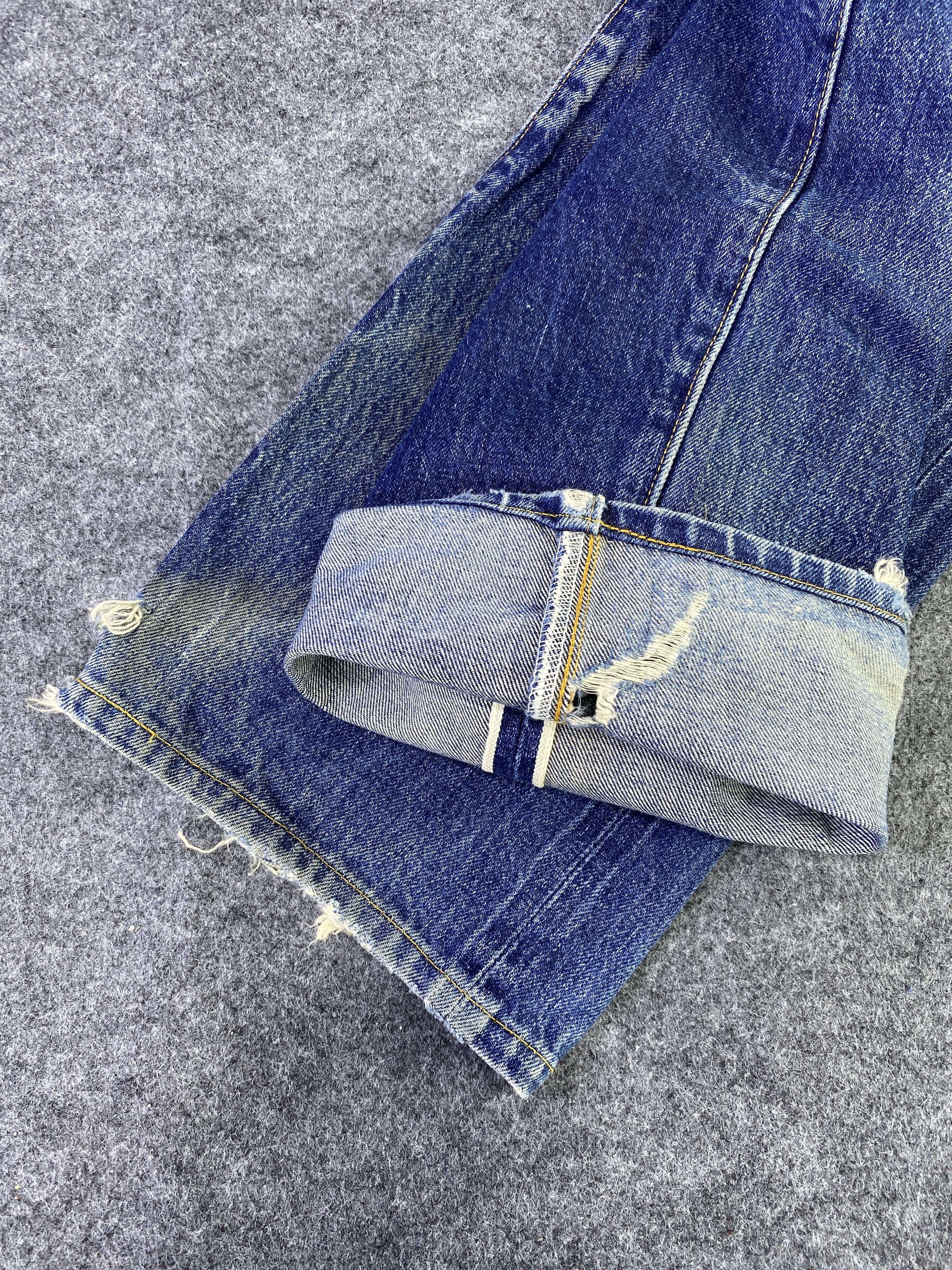 Levi's VINTAGE LEVI'S 501xx REDLINE DISTRESSES BLUE WASH JEANS-J888 Size US 30 / EU 46 - 11 Thumbnail