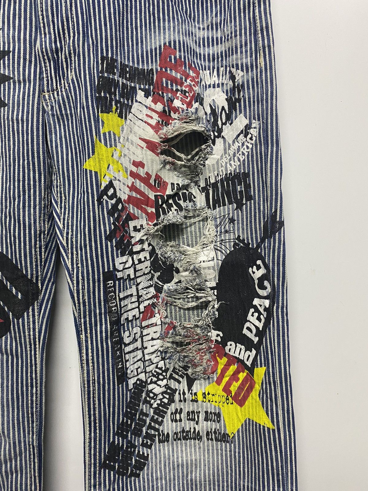 Japanese Brand Japanese Distressed Stripes Printed Original Jeans Pants Size US 36 / EU 52 - 12 Thumbnail