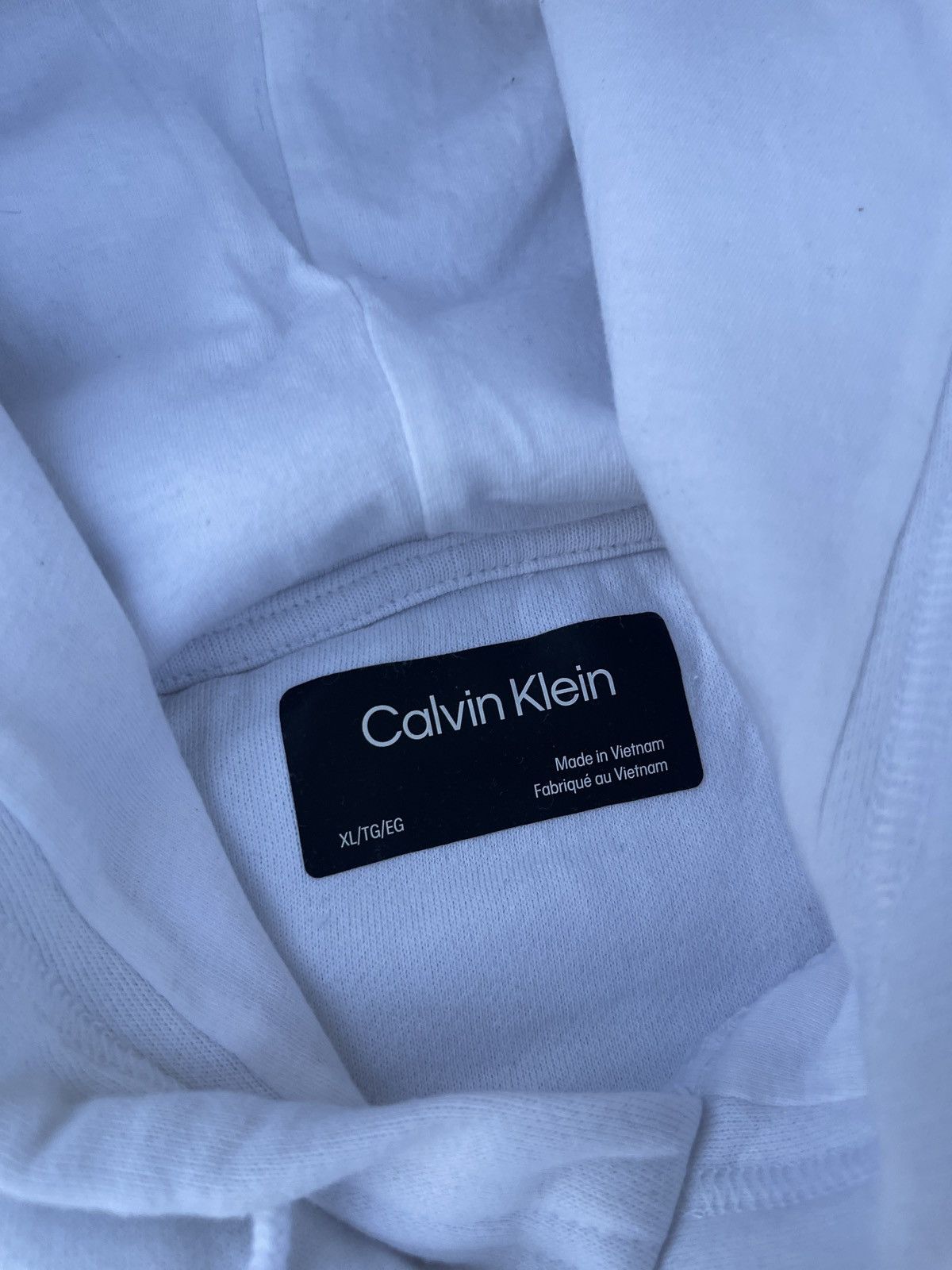 Calvin Klein Calvin Klein Front Logo Pullover Hoodie Size US XL / EU 56 / 4 - 11 Thumbnail