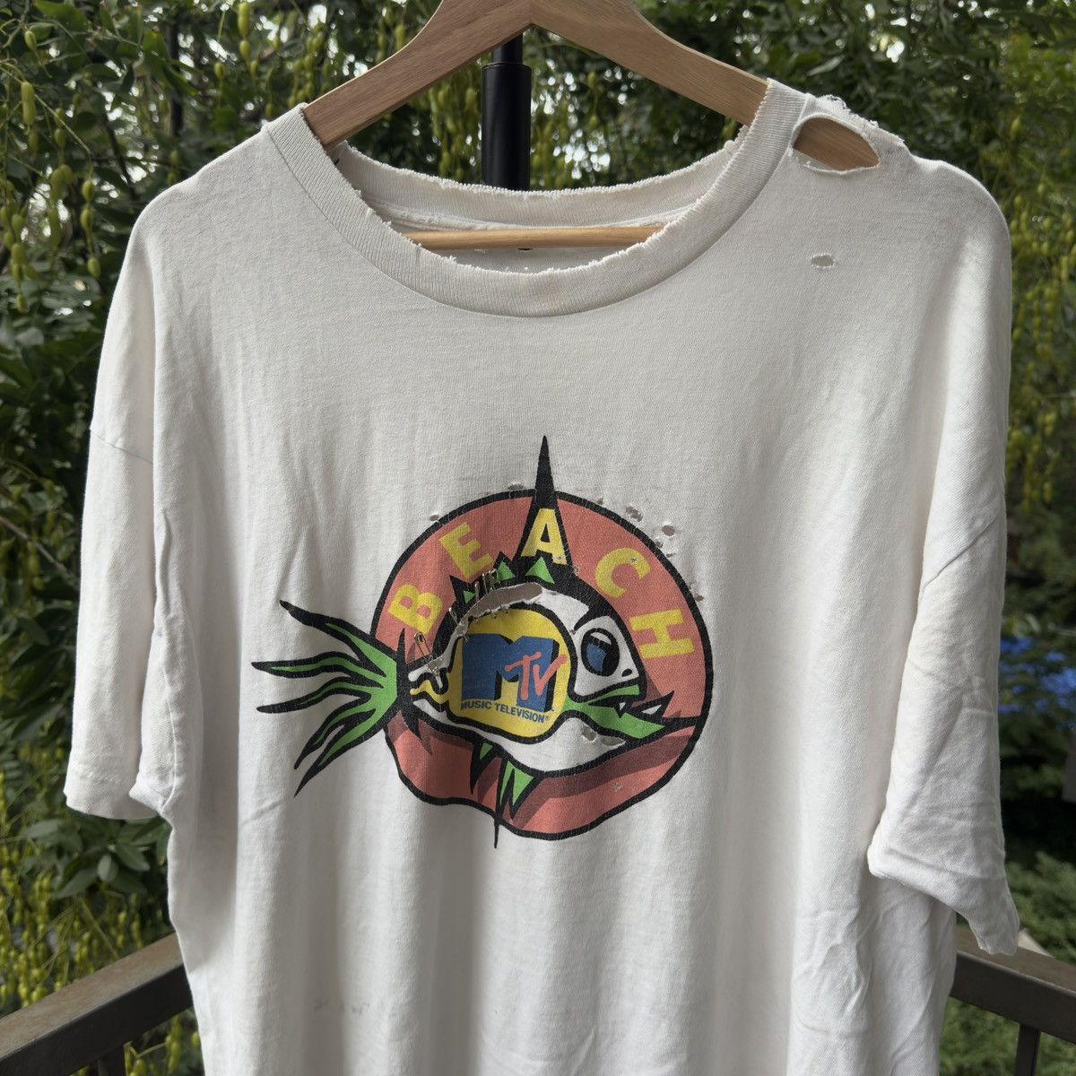 Vintage MTV Beach Thrashed Faded Distressed Shirt ERD Grunge Size US XL / EU 56 / 4 - 3 Thumbnail